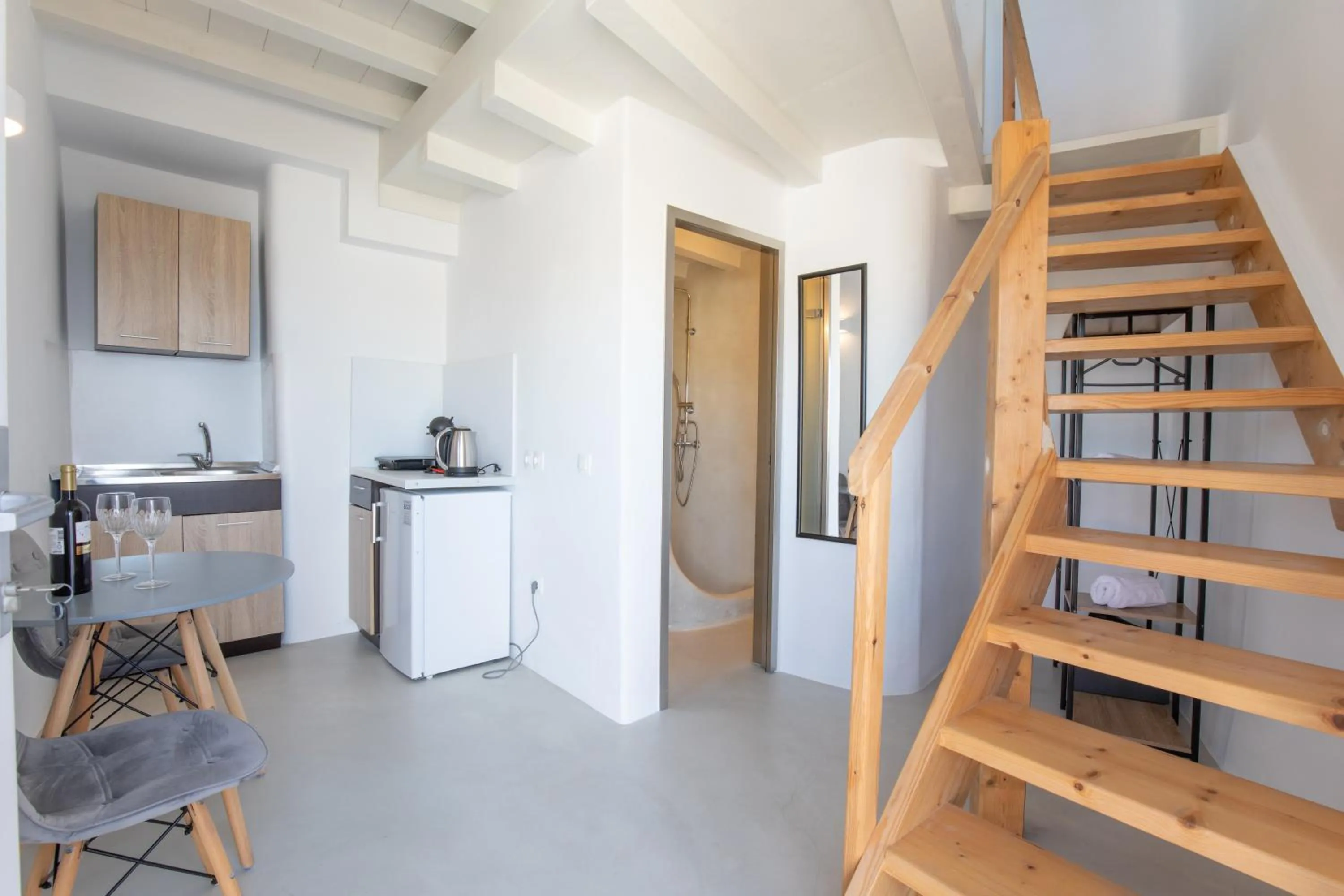 Kitchen or kitchenette in Crystal Suites