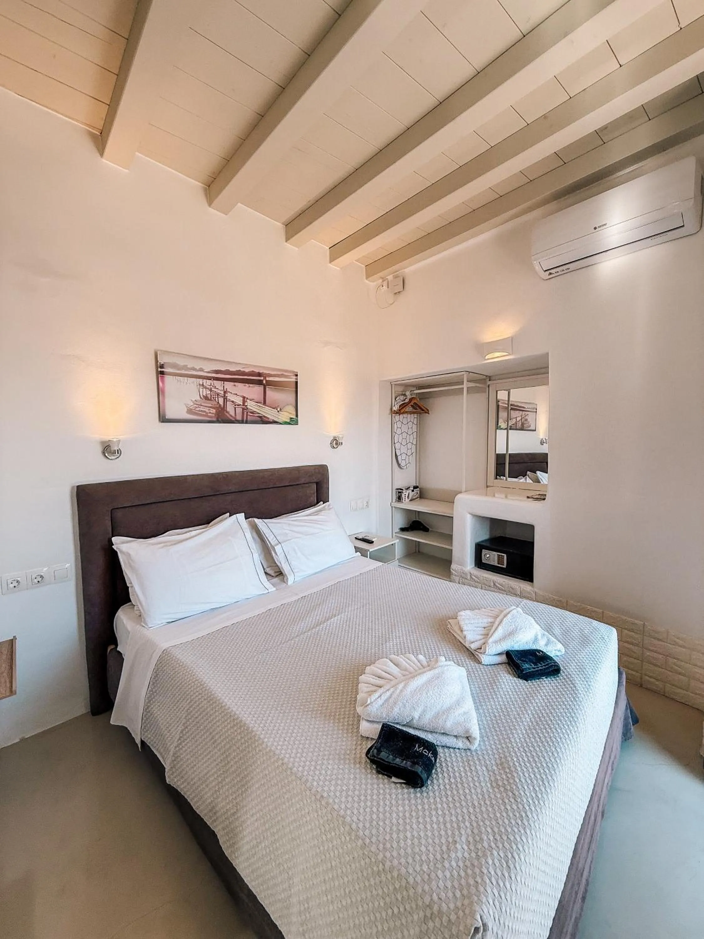 Property building, Bed in Crystal Suites