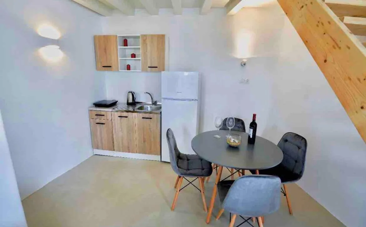 Kitchen or kitchenette in Crystal Suites