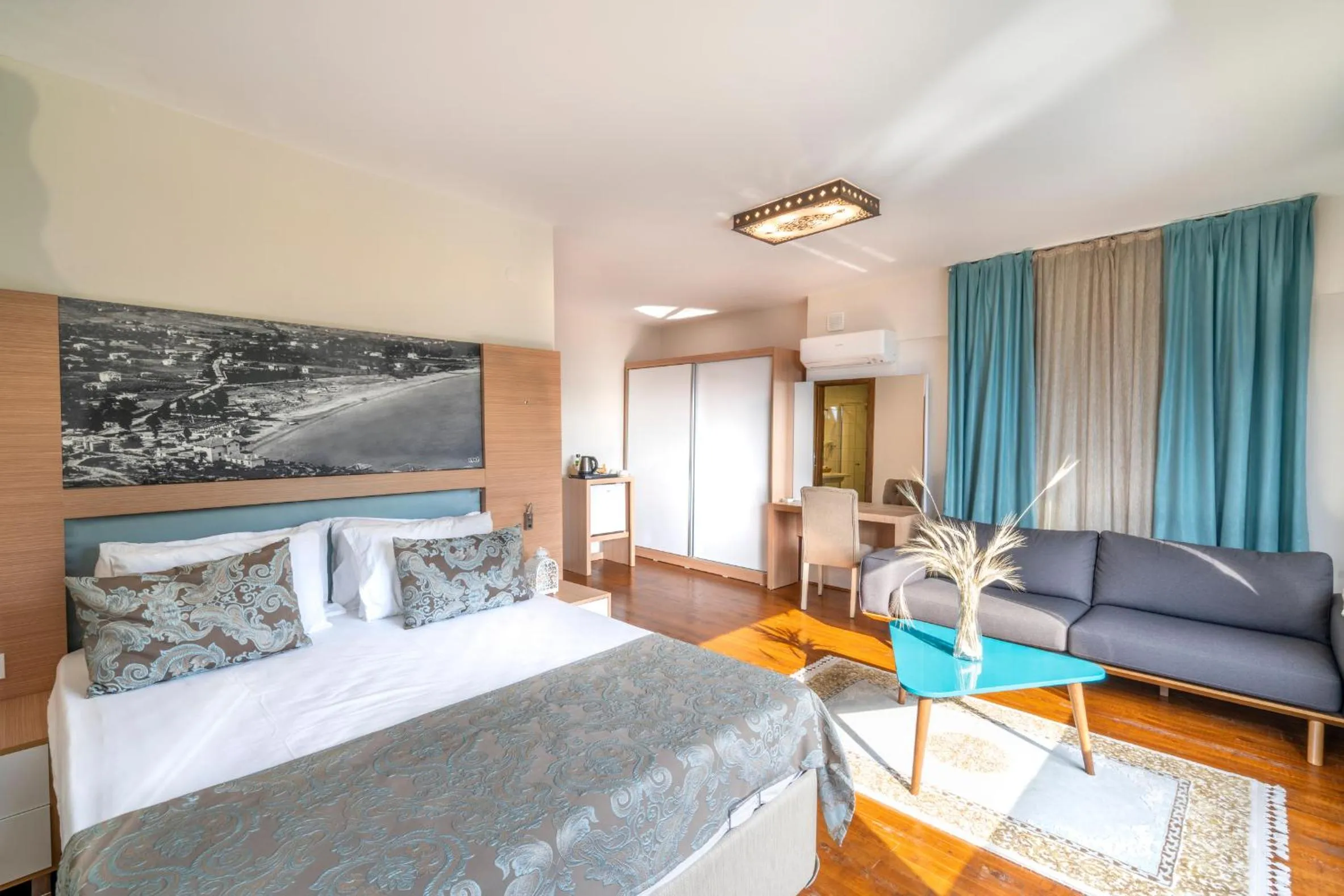 Photo of the whole room, Bed in Avena Mountain Hotel - Adults Only