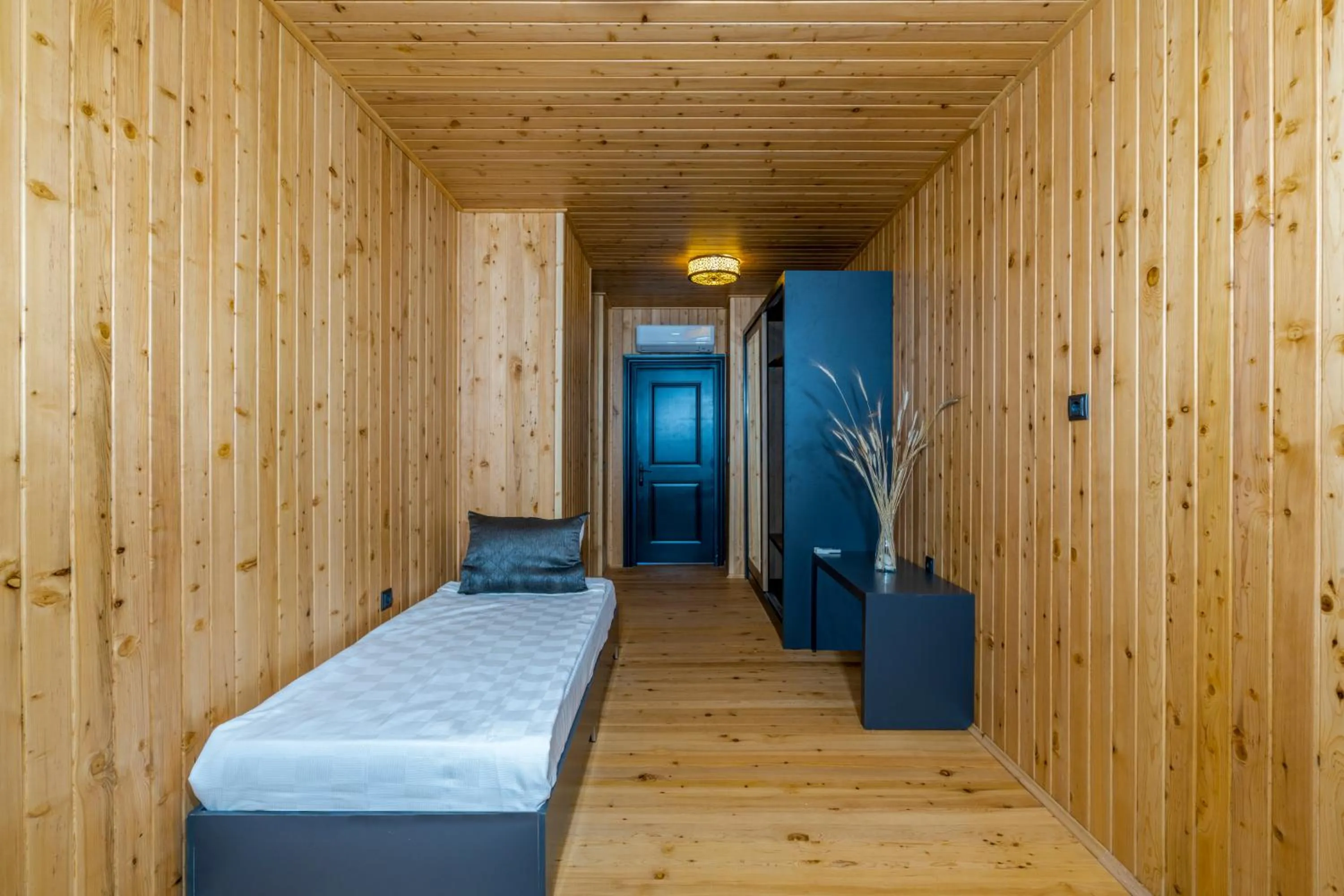 Bathroom, Bed in Avena Mountain Hotel - Adults Only