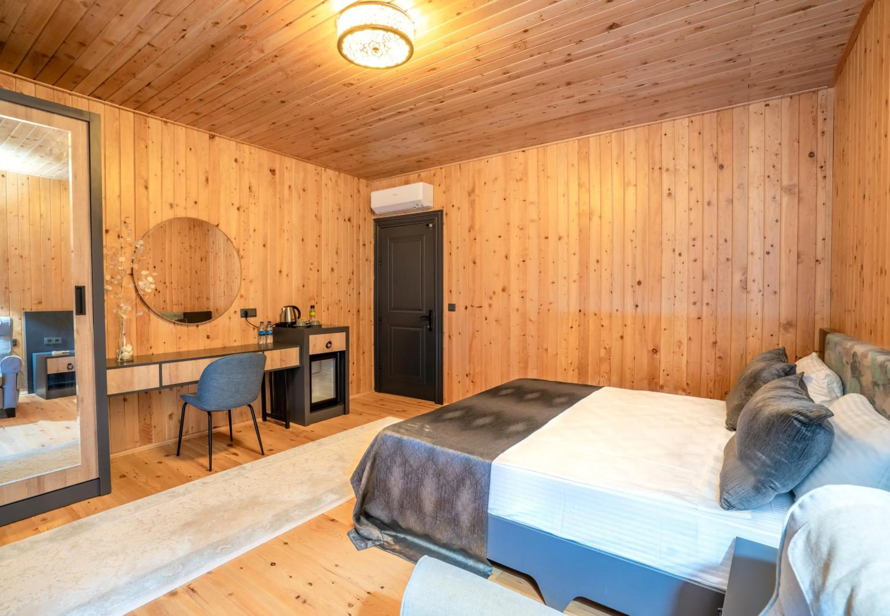 Bathroom, Bed in Avena Mountain Hotel - Adults Only