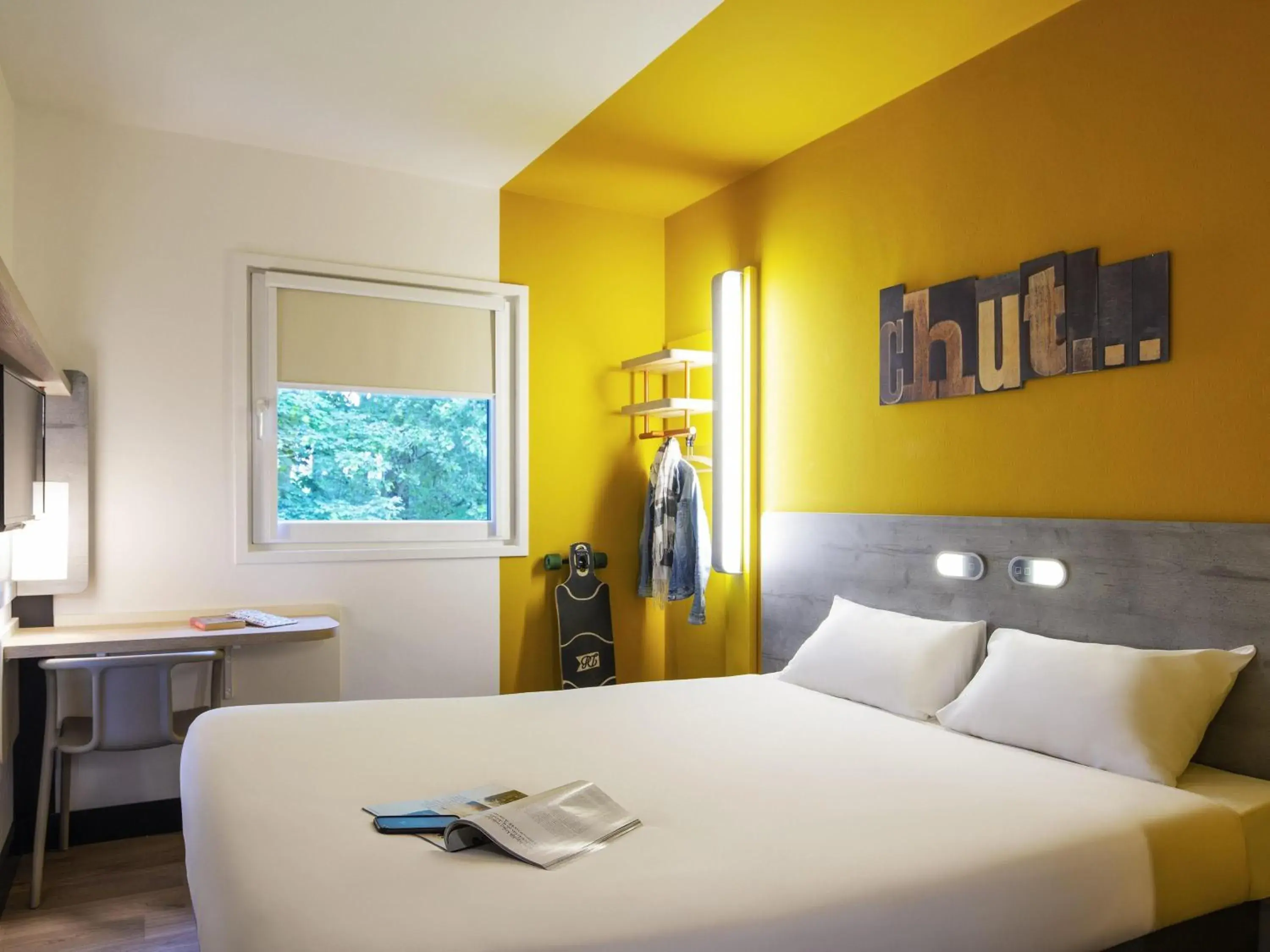 Bedroom, Bed in ibis budget Reims Thillois Bedroom, Bed in ibis budget Reims Thillois