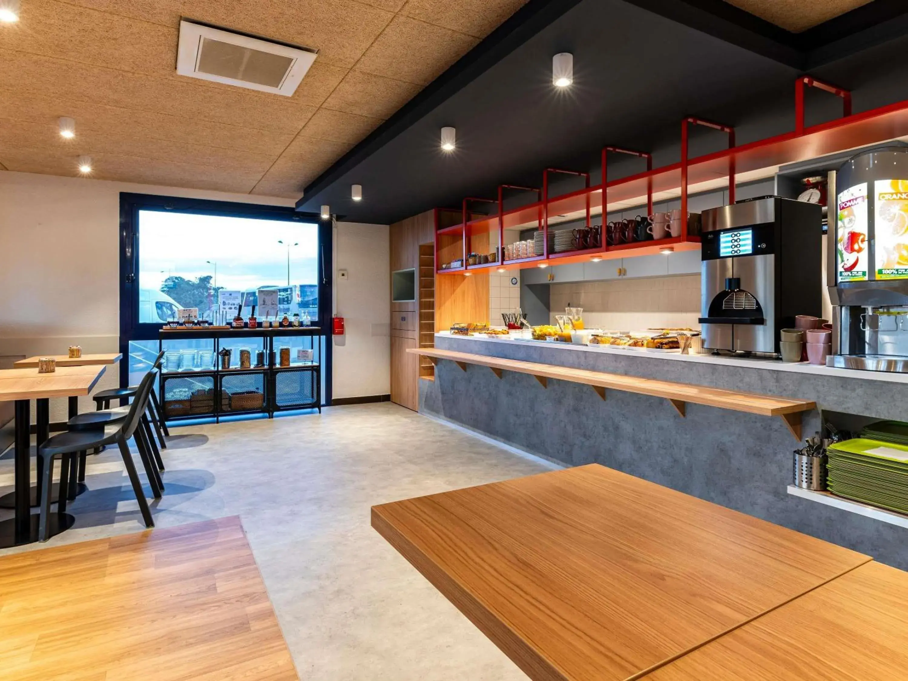 Living room in ibis budget Reims Thillois Living room in ibis budget Reims Thillois