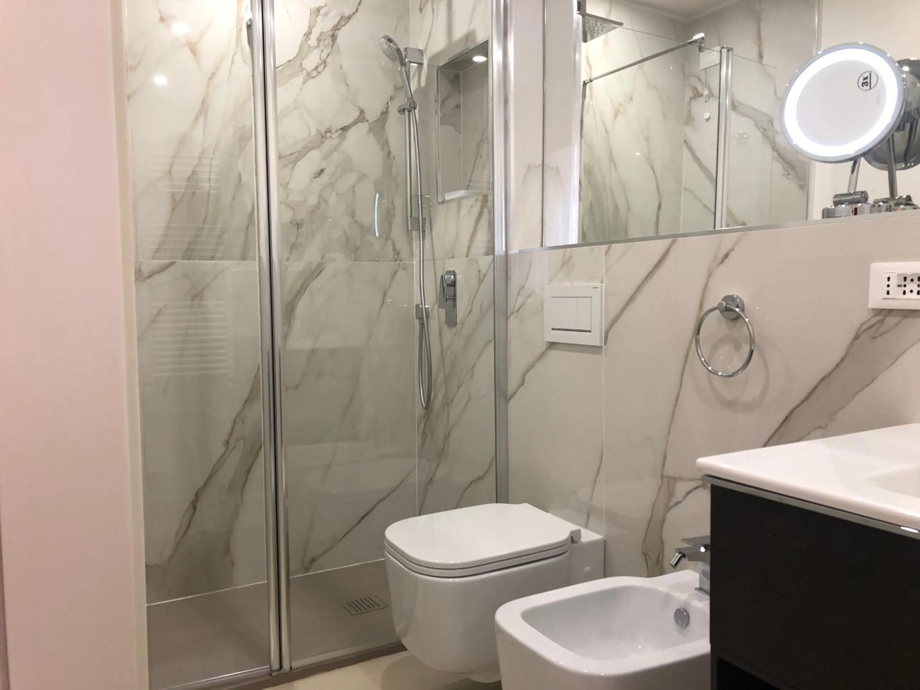 Bathroom in Art Atelier Risorgimento Guest House