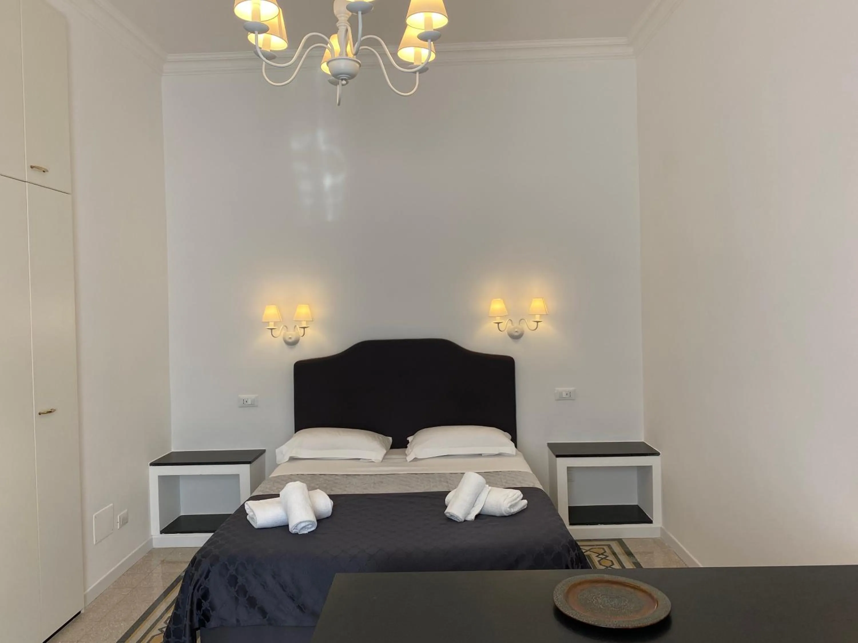 Bedroom, Bed in Art Atelier Risorgimento Guest House