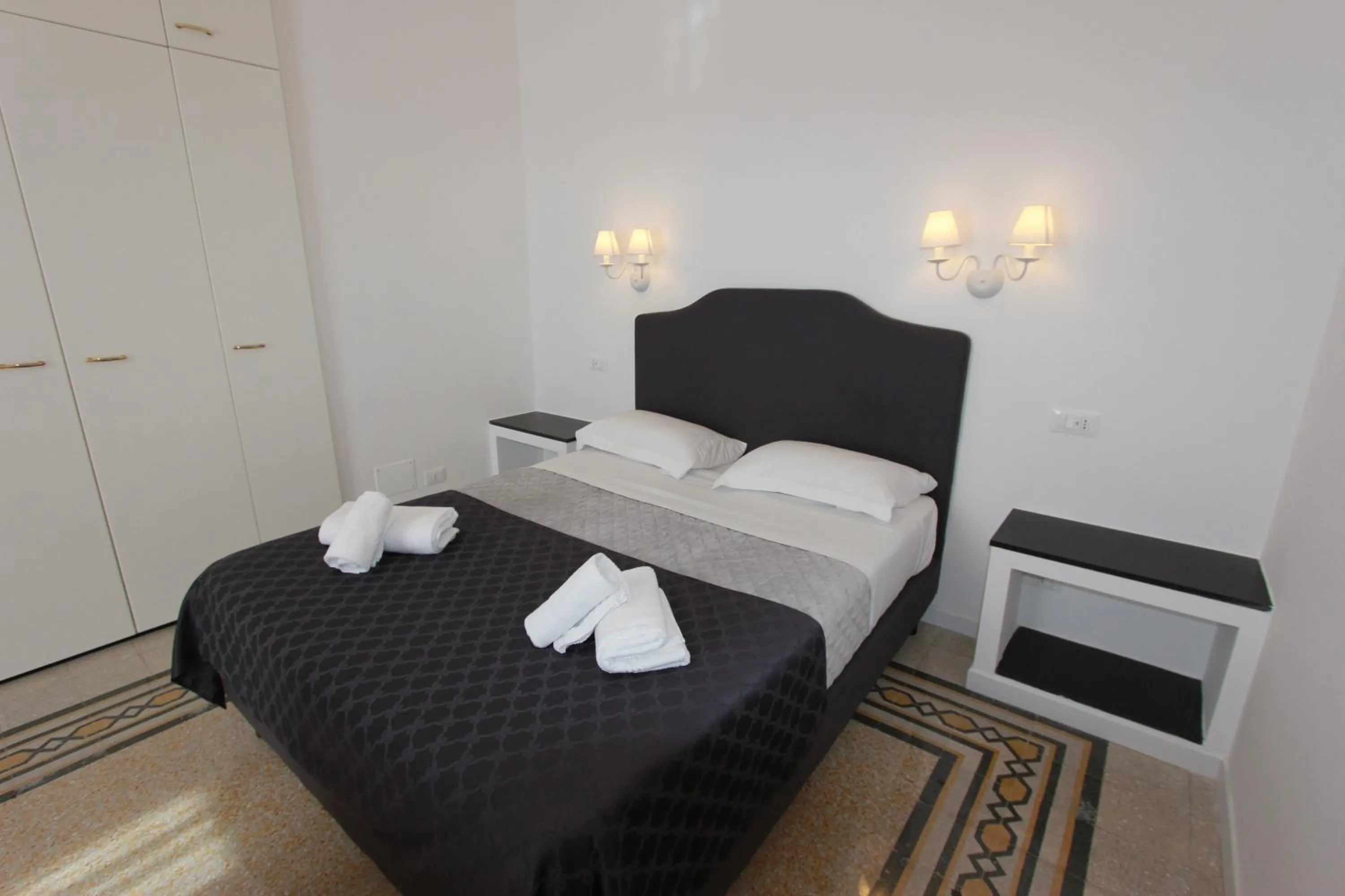 Bedroom, Bed in Art Atelier Risorgimento Guest House