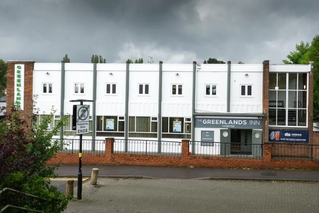 Property building in Greenland's Inn