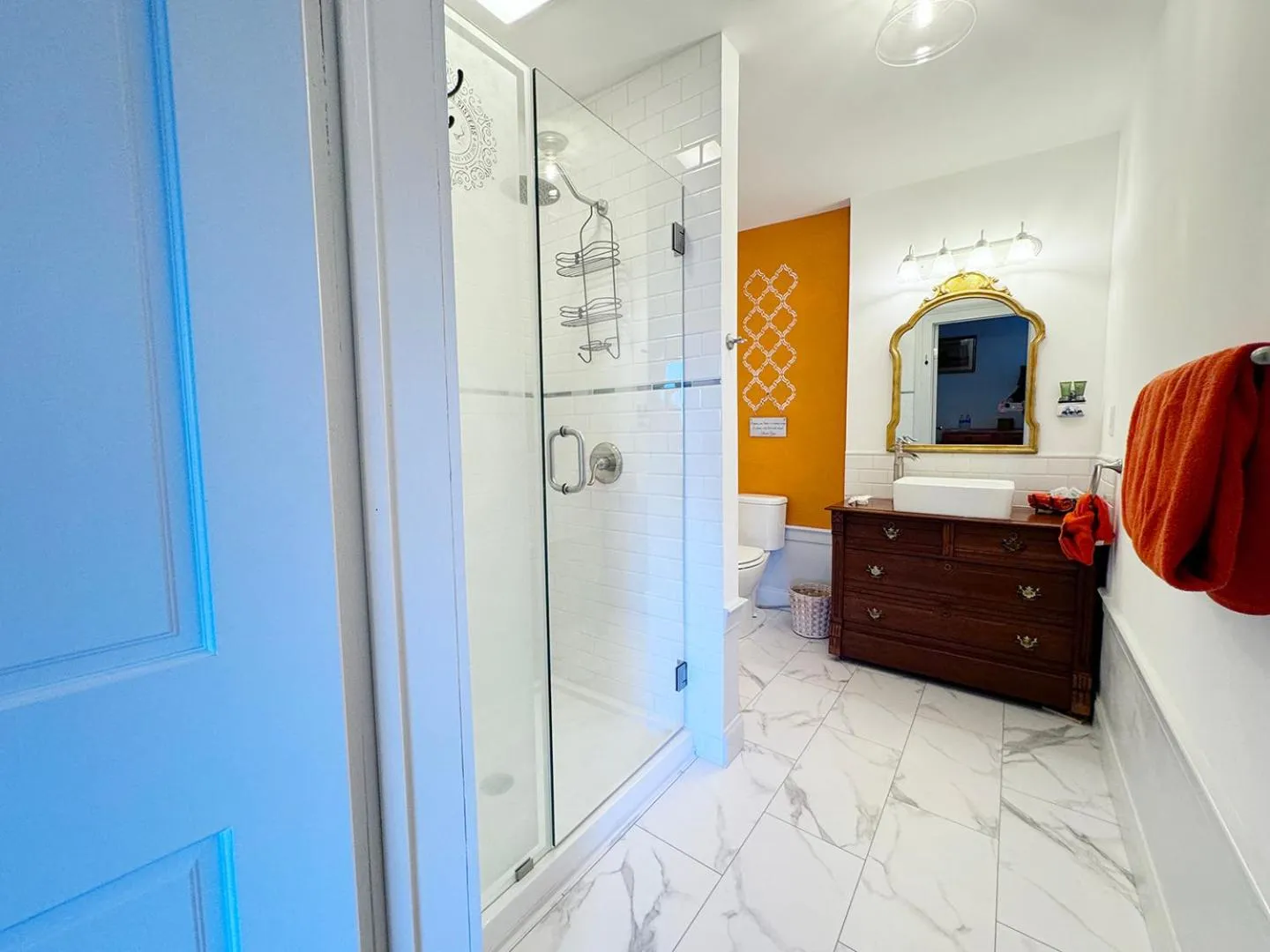 Shower in The Sunnyside Sisters Bed and Breakfast