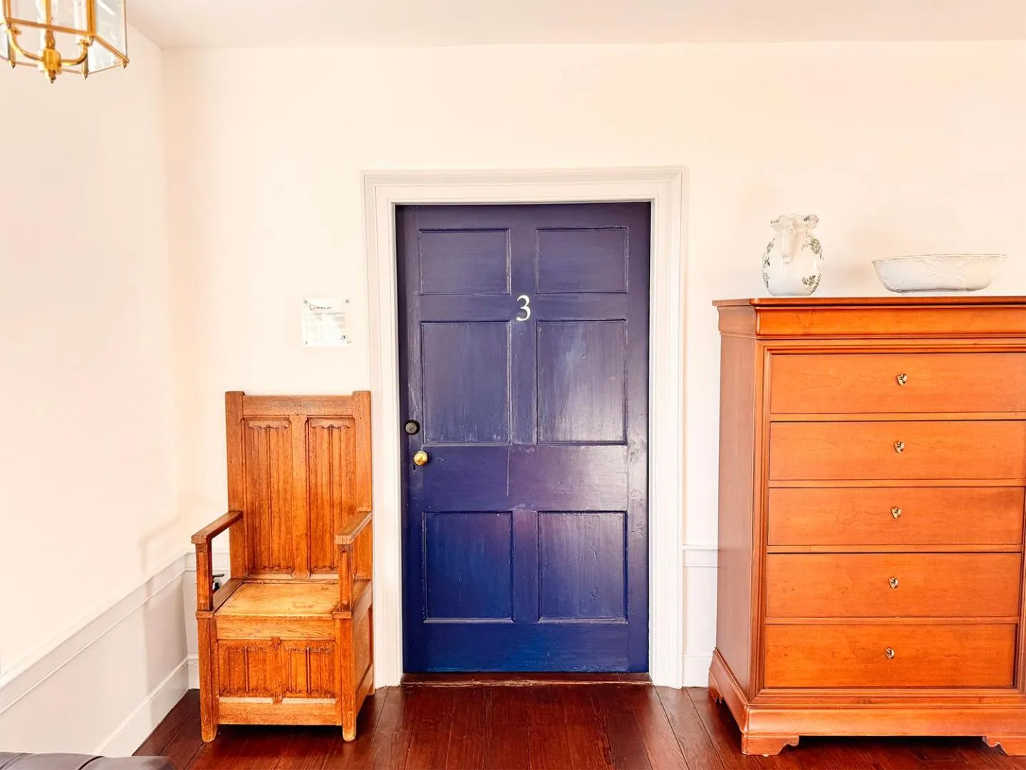 Decorative detail in The Sunnyside Sisters Bed and Breakfast