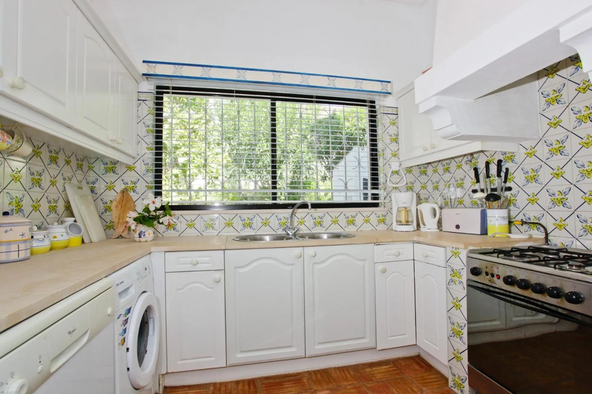 Kitchen or kitchenette in Casa dos Cardos