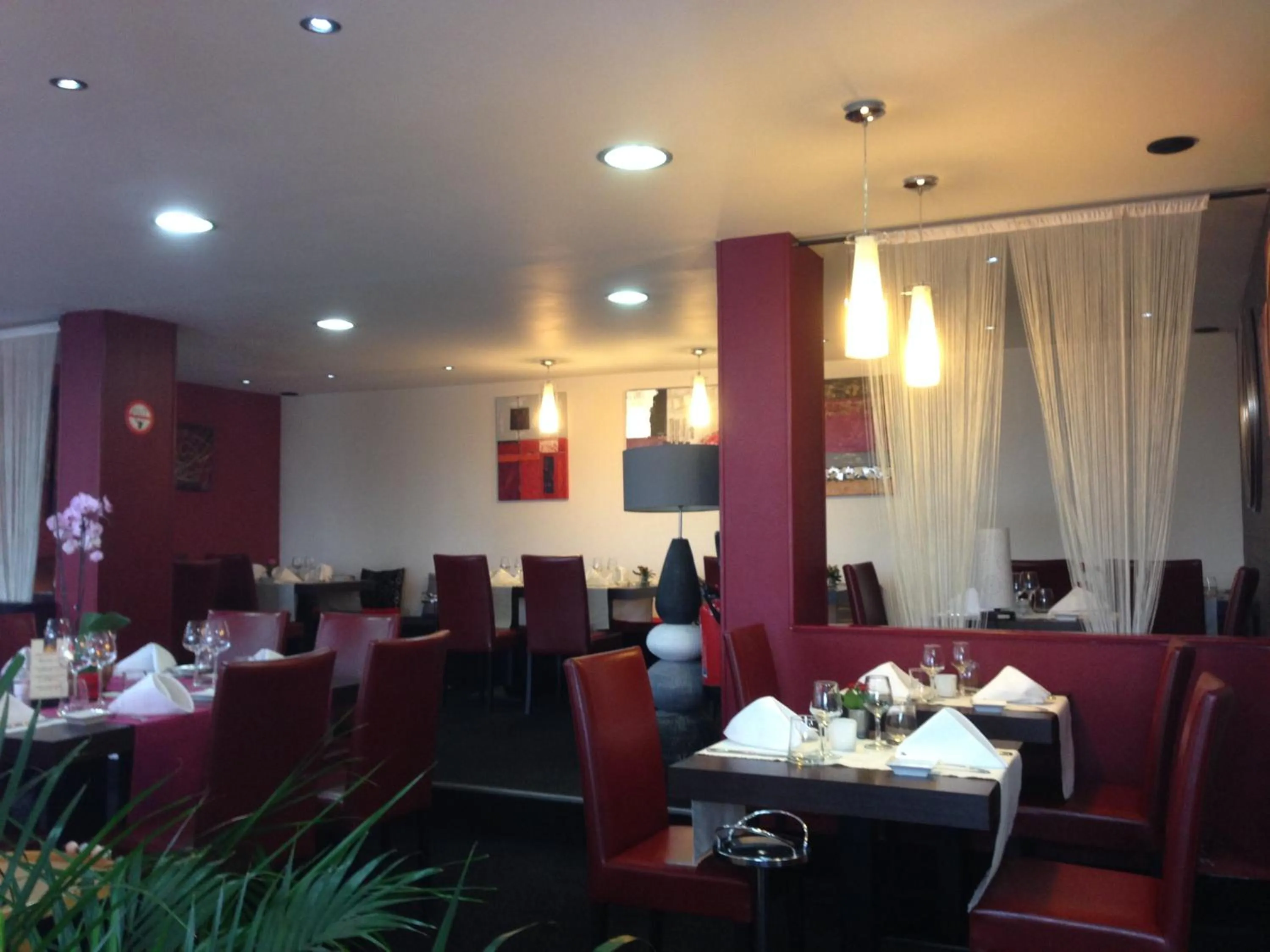 Restaurant/places to eat in L'Ecailler