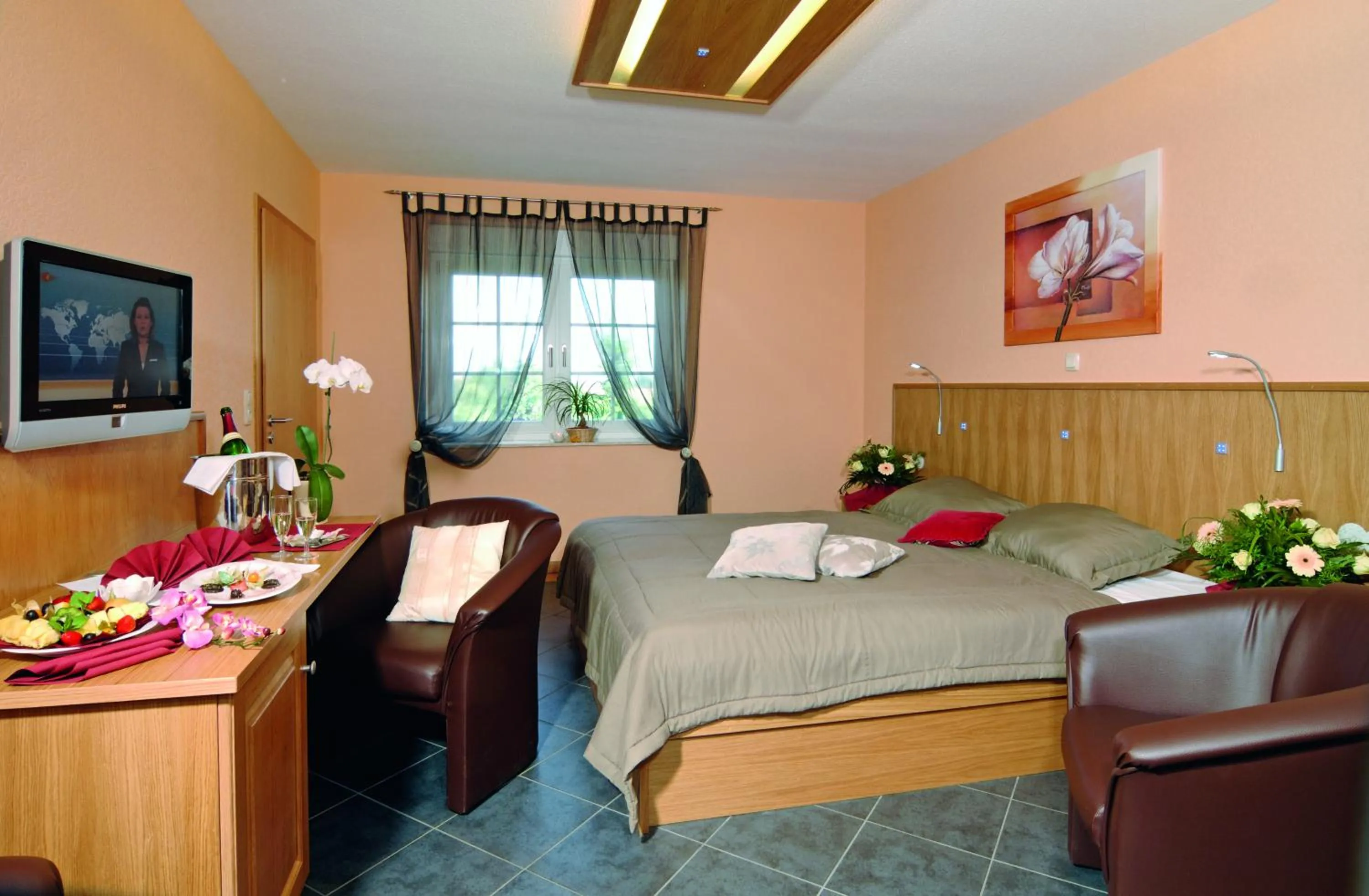 Photo of the whole room, Bed in Wolfshotel am Arendsee