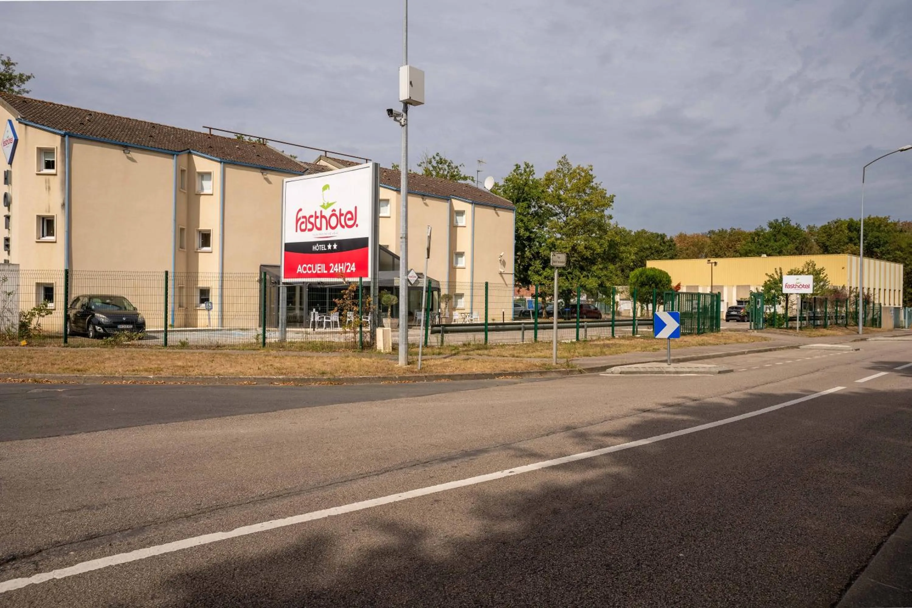 Property building in Fasthotel Cleon Rouen Sud