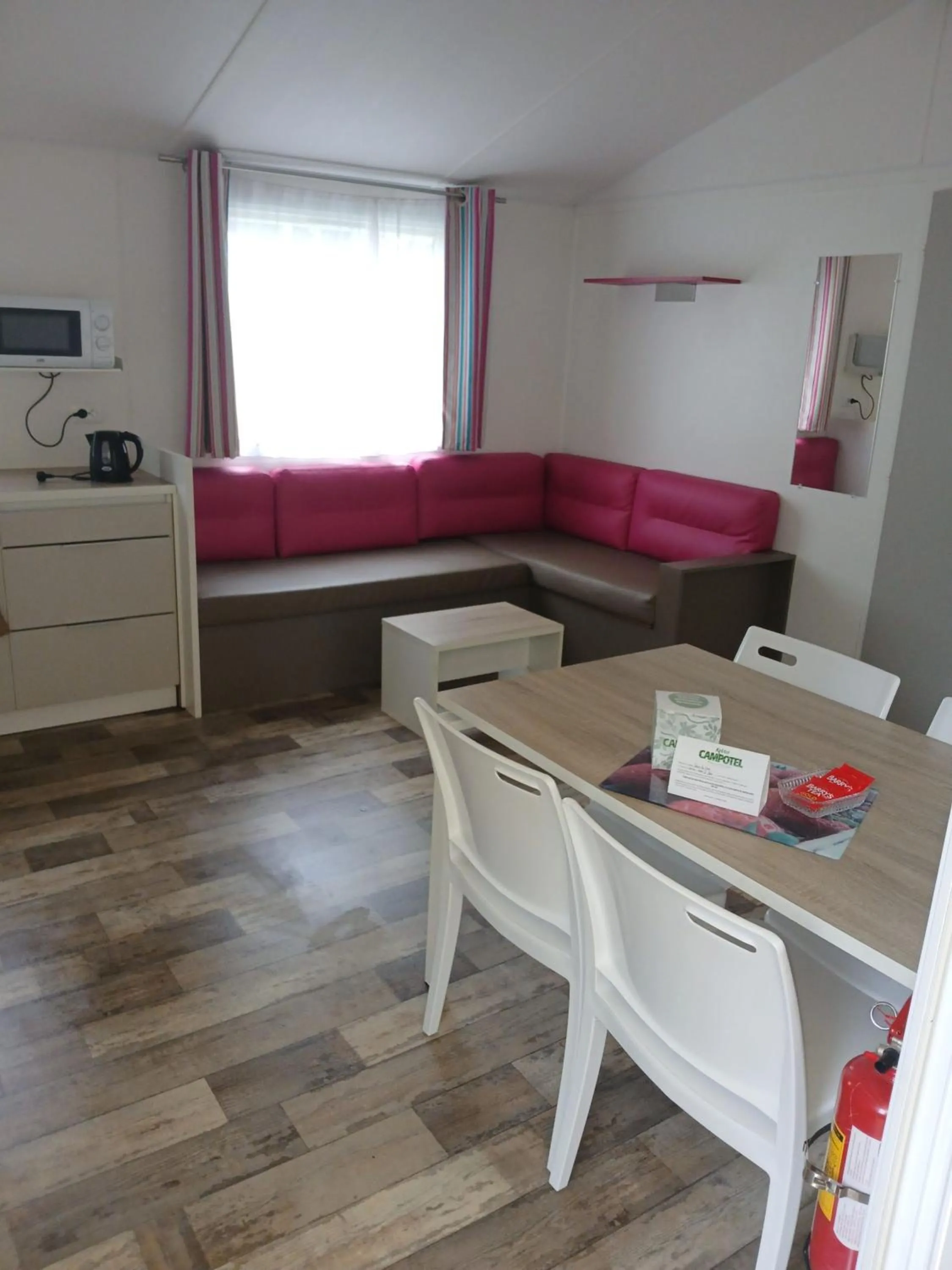 Property building in Mobile Homes by KelAir at Camping Domaine des Ormes