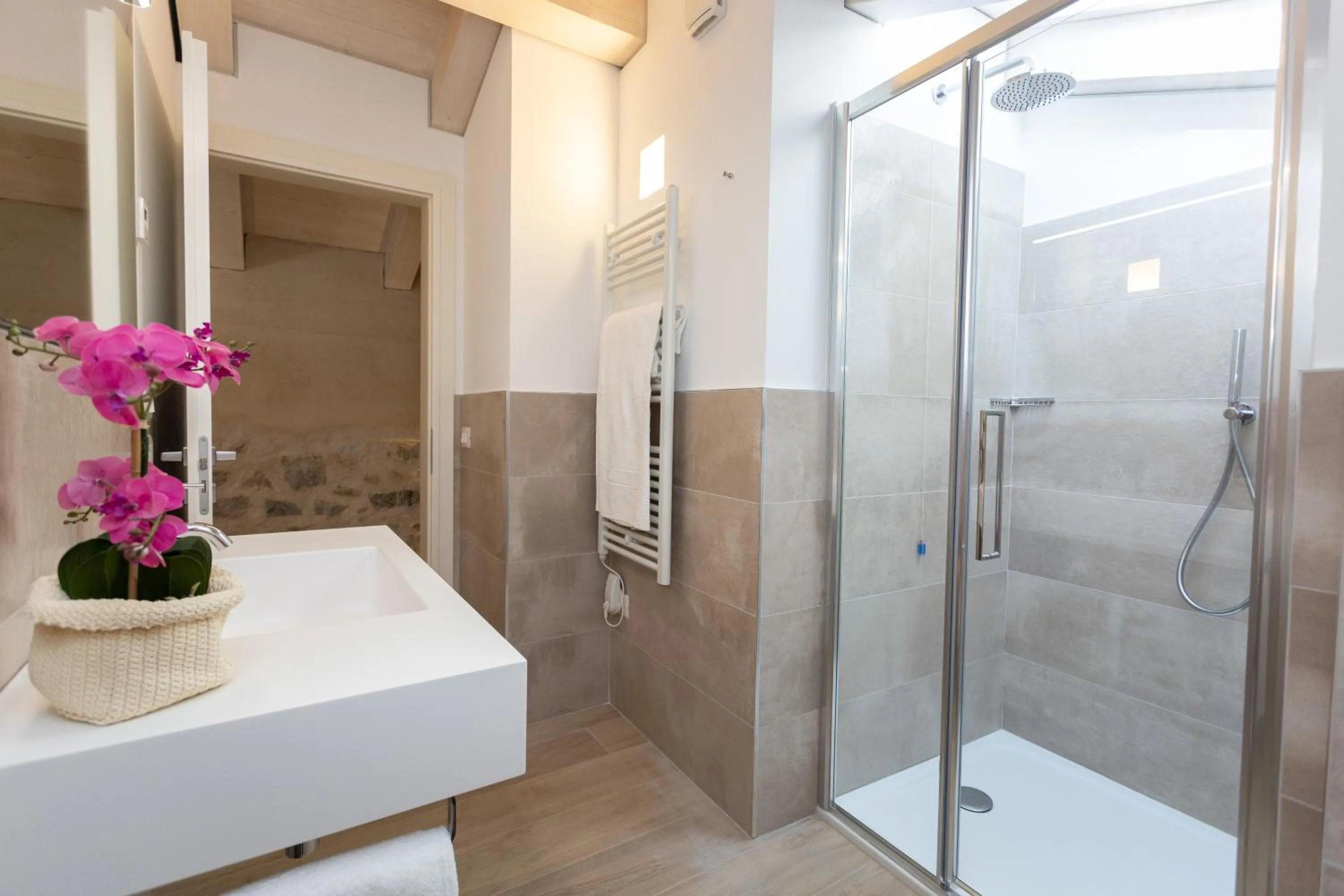 Shower in Casa Massaro Todeschini