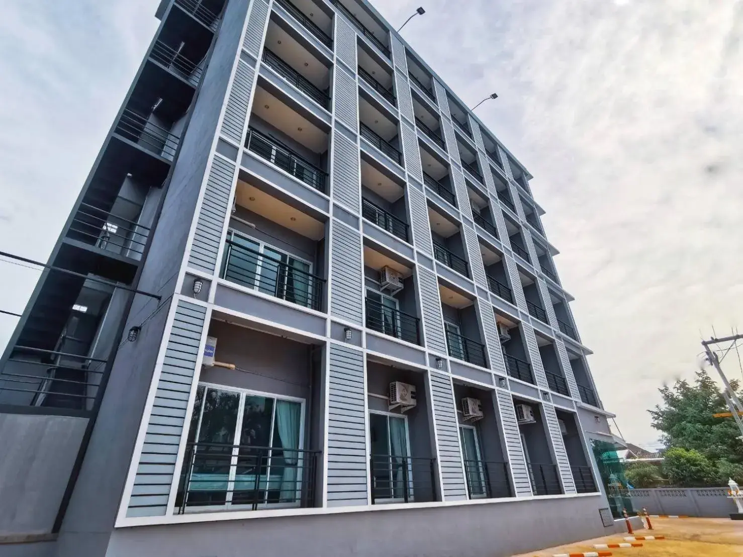 Property building in The Cottage Hotel Udon Thani Property building in The Cottage Hotel Udon Thani