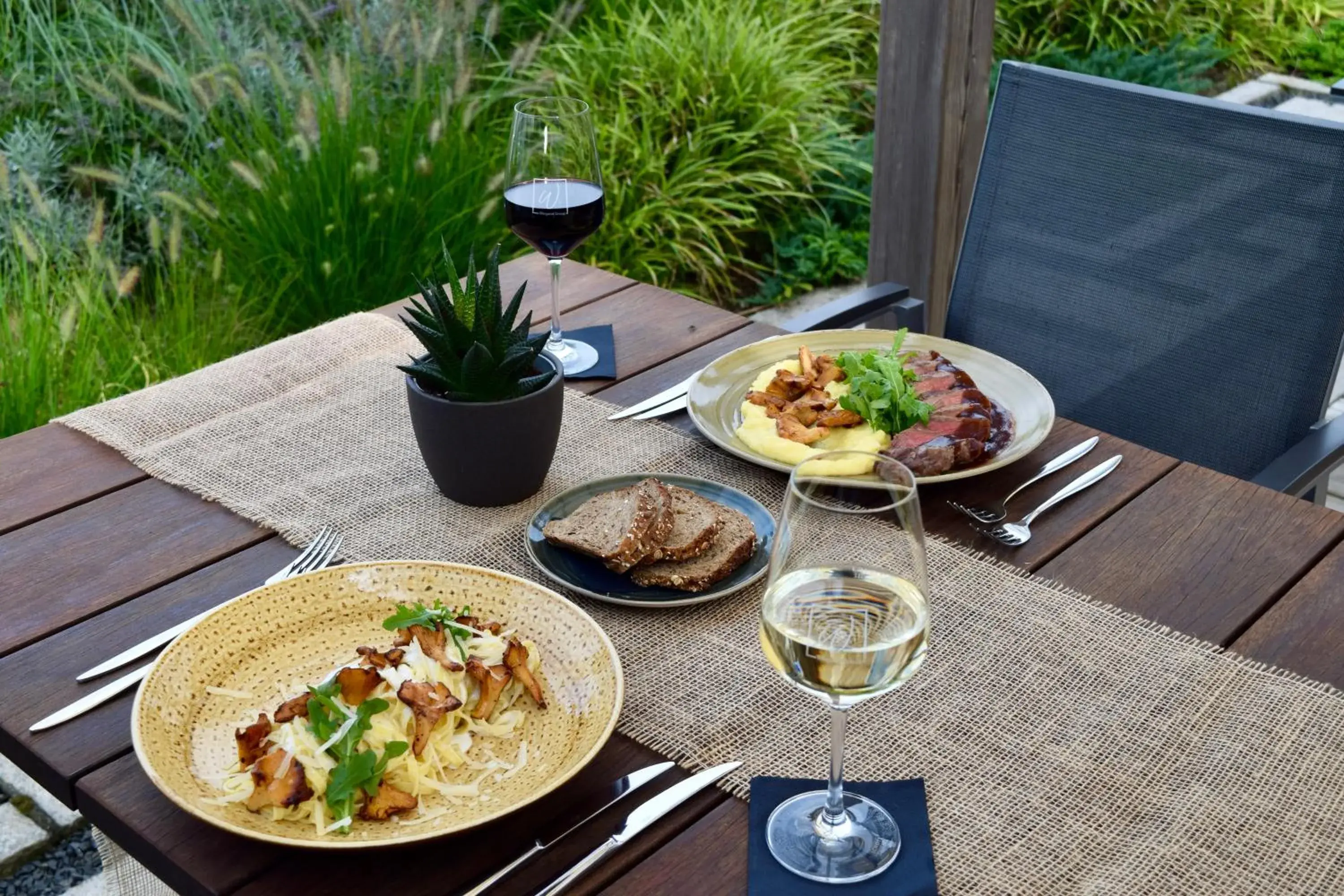 Restaurant/places to eat in cantera by Wiegand Restaurant/places to eat in cantera by Wiegand