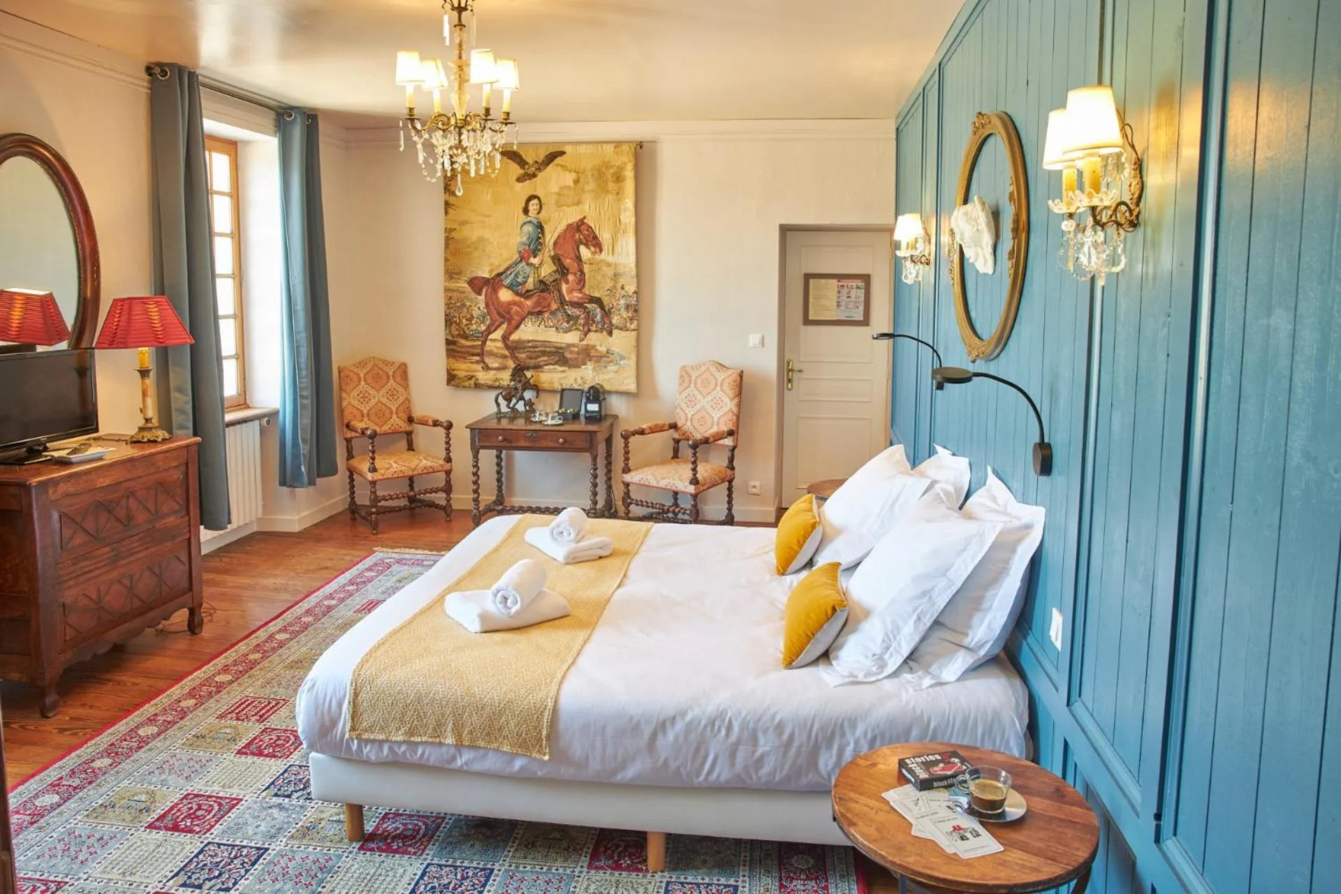 Photo of the whole room, Bed in Domaine Utah Beach - Le Grand Hard