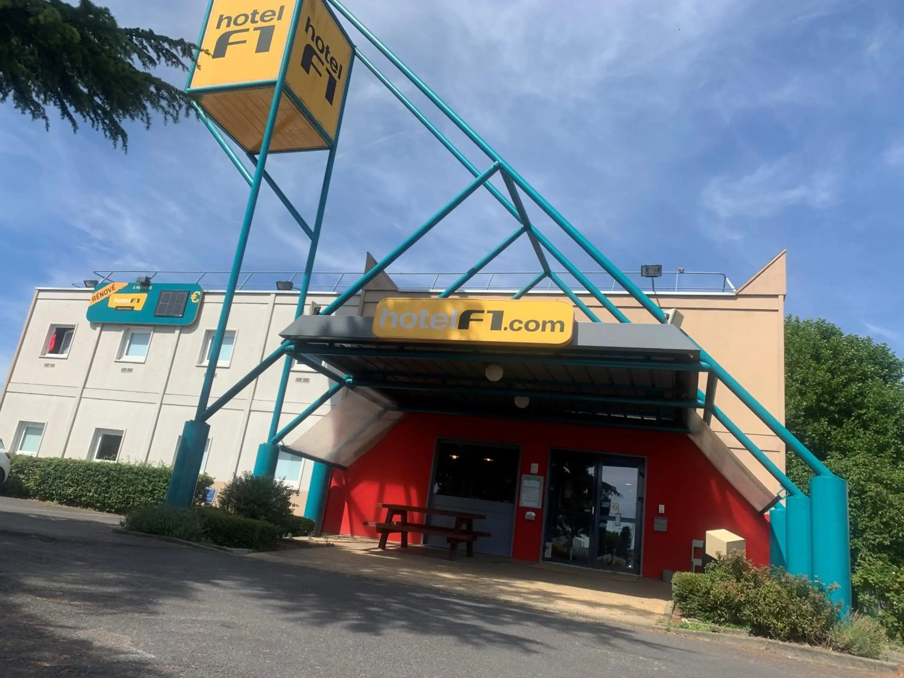 Property building in hotelF1 Beauvais Property building in hotelF1 Beauvais