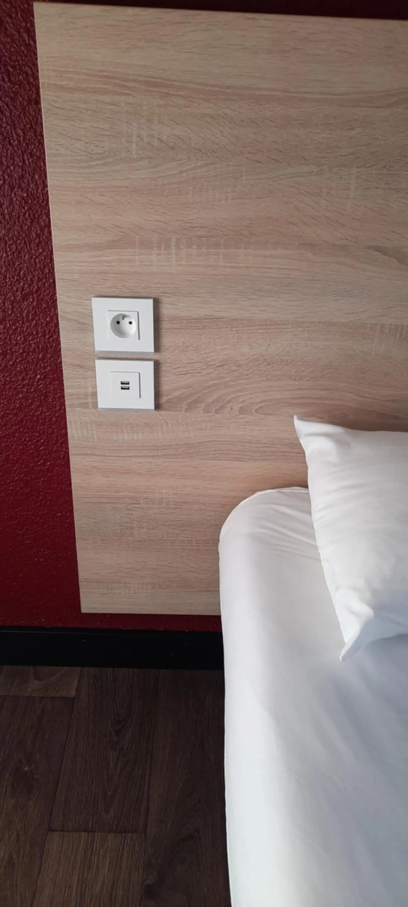 Bed in hotelF1 Compiègne