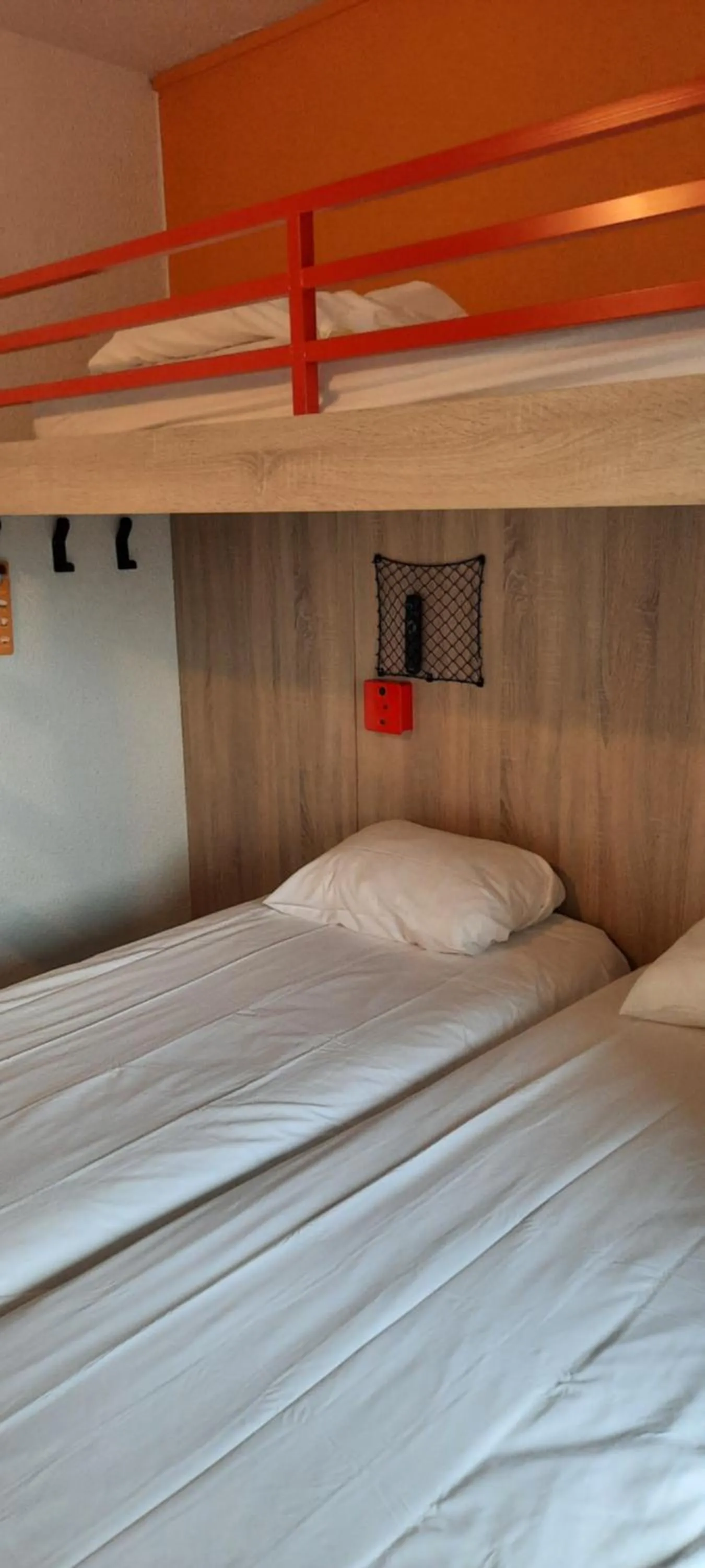 Bed in hotelF1 Compiègne