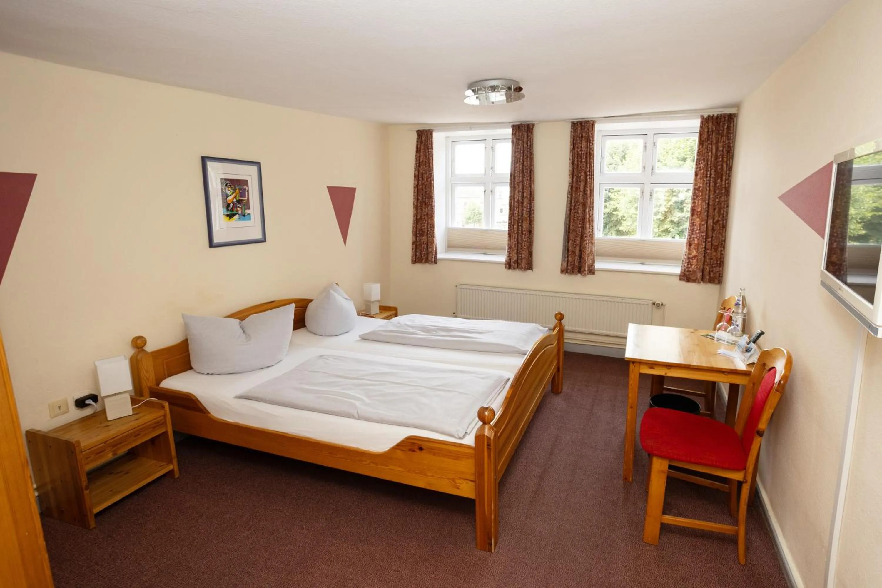 Bed in Hotel Zur Linde