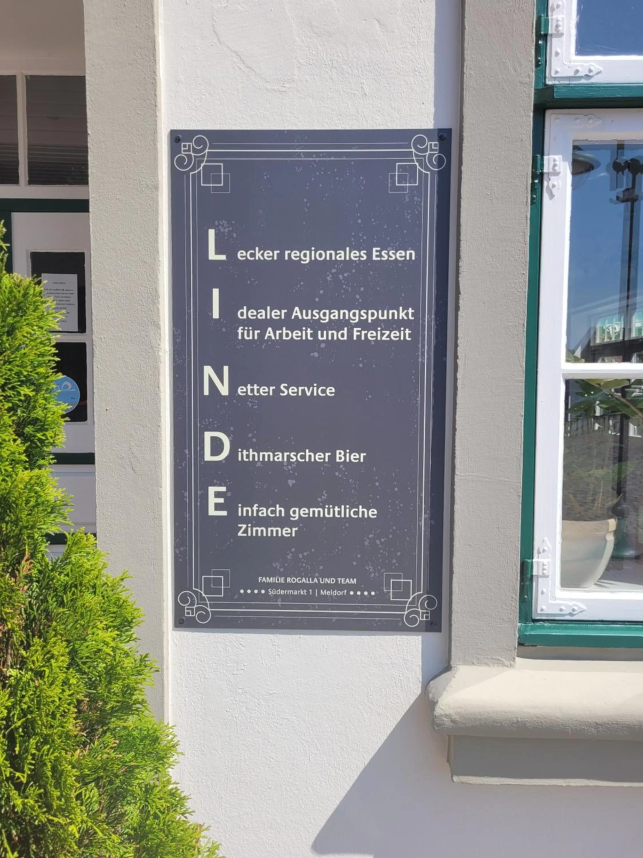 Logo/Certificate/Sign in Hotel Zur Linde