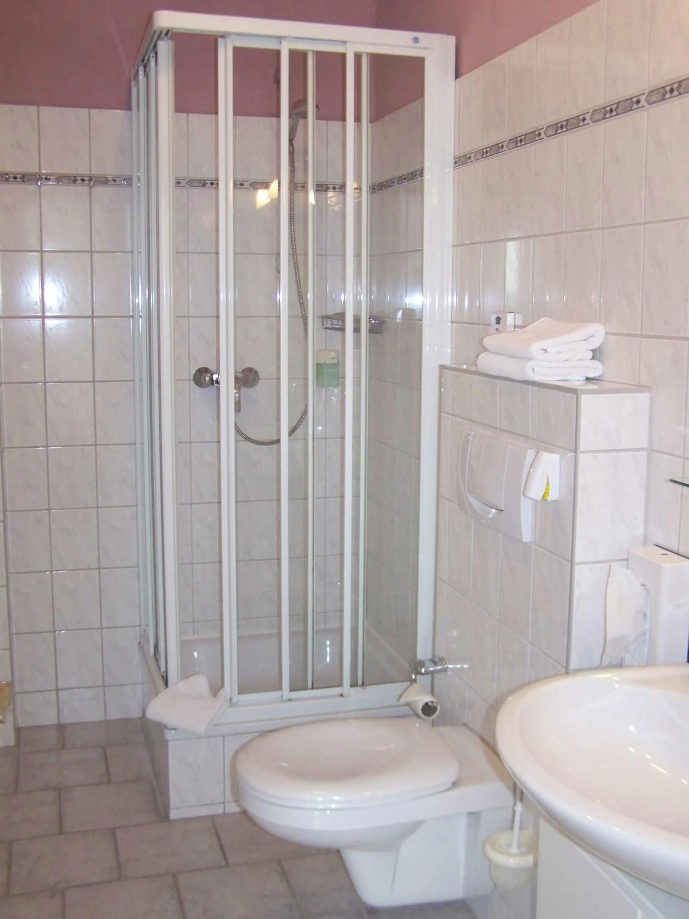 Bathroom in Hotel Zur Linde