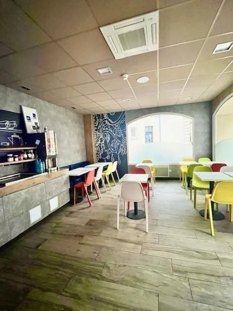 Breakfast in ibis budget Compiègne Centre-Ville