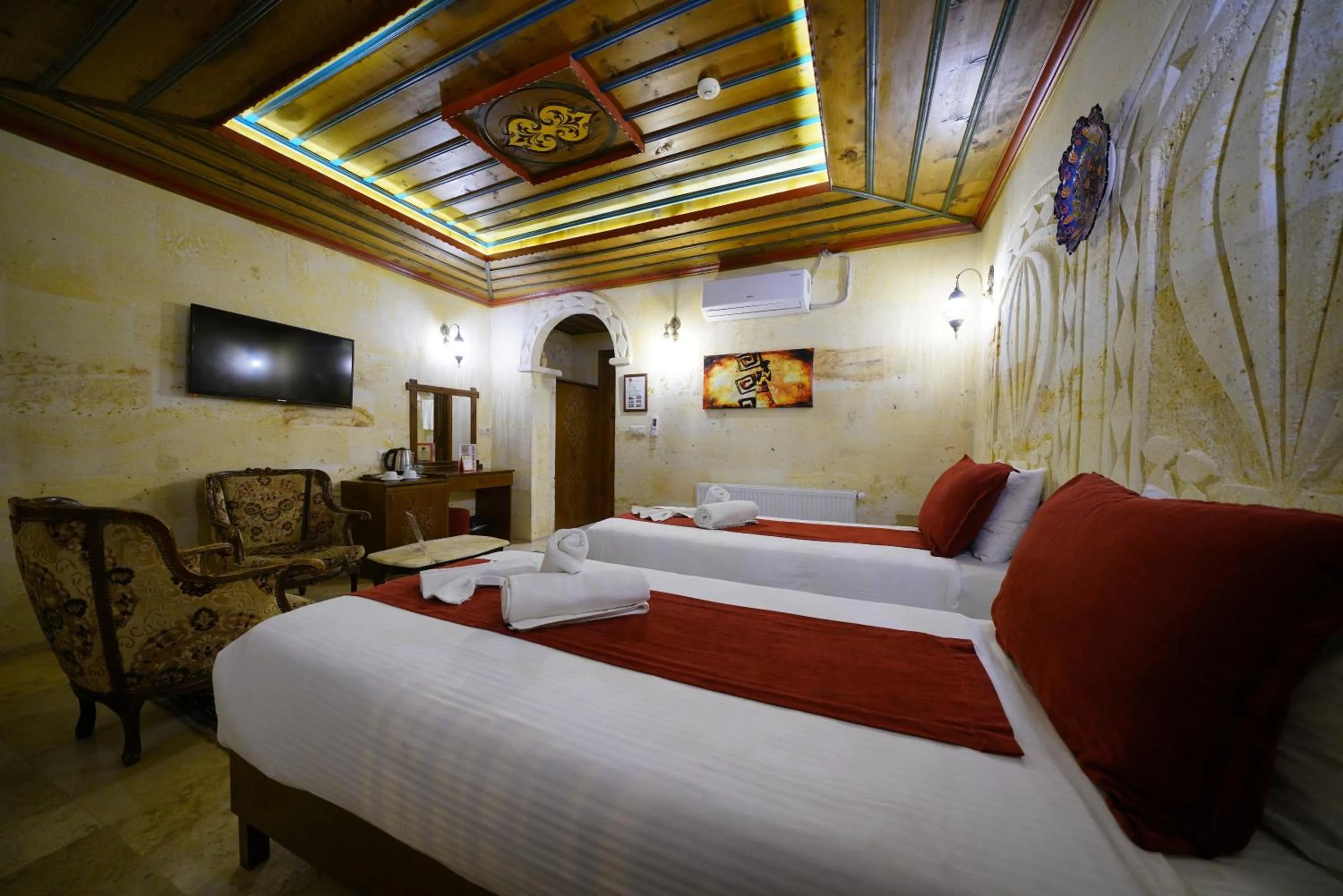 Bed in Balloon Cave Hotel