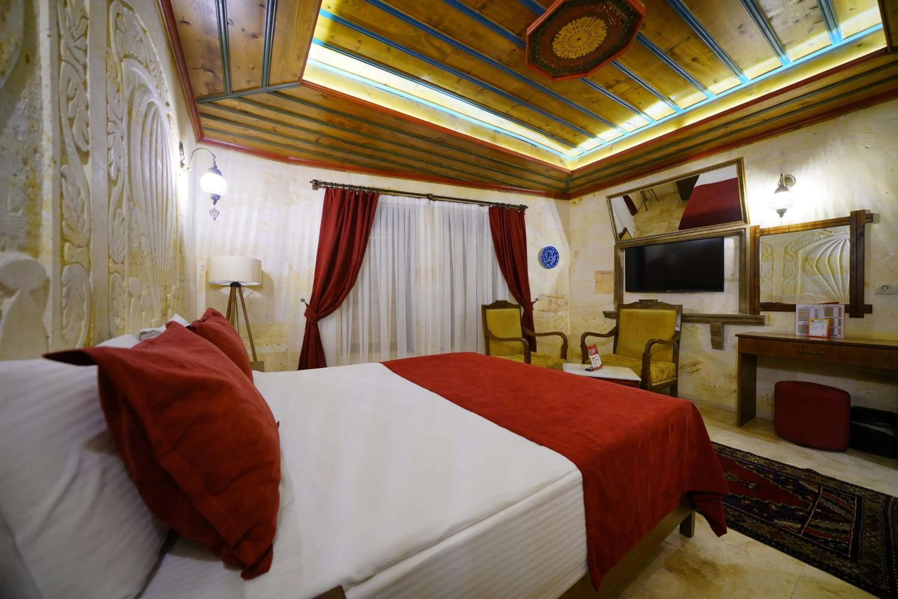 Bed in Balloon Cave Hotel