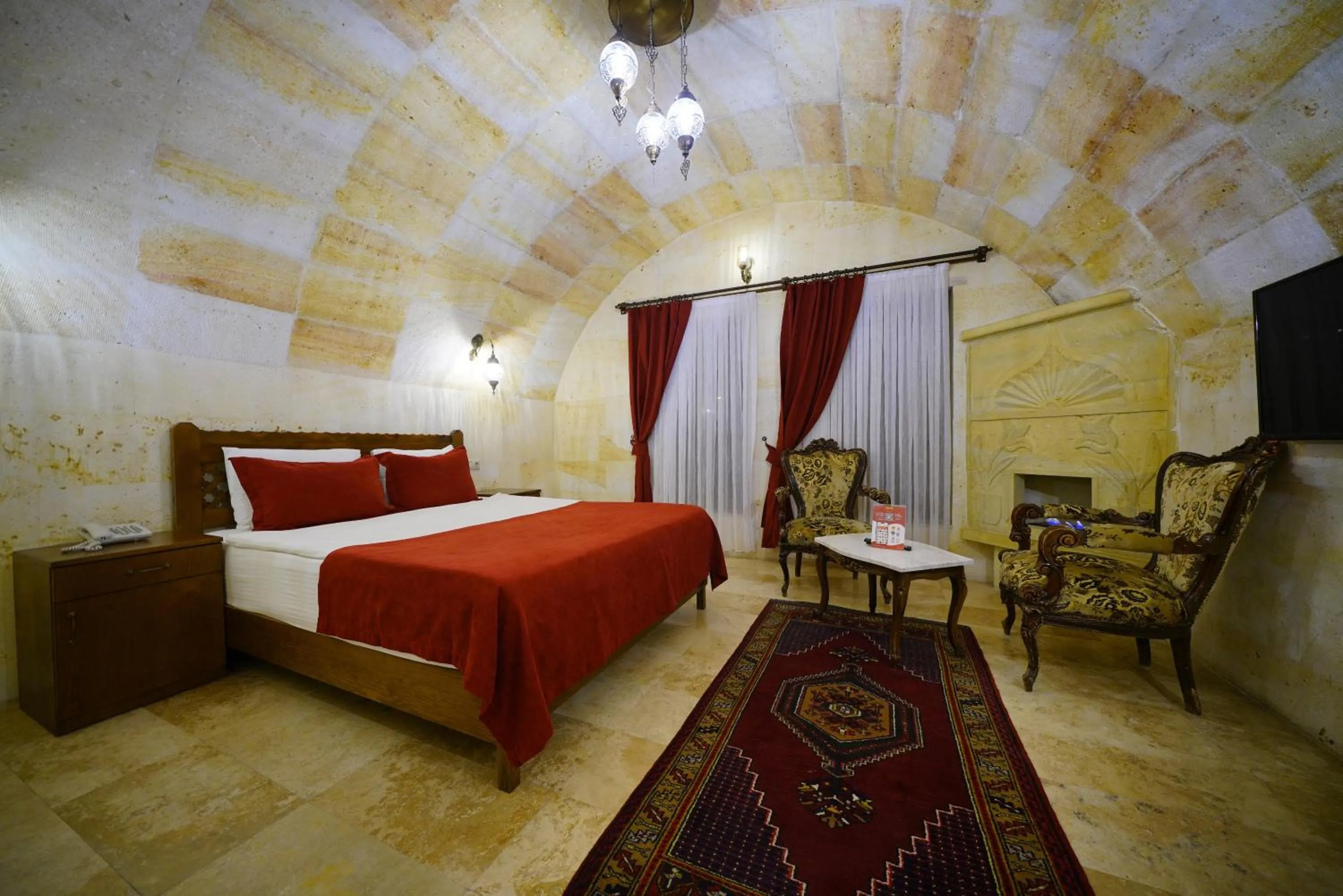 Bed in Balloon Cave Hotel