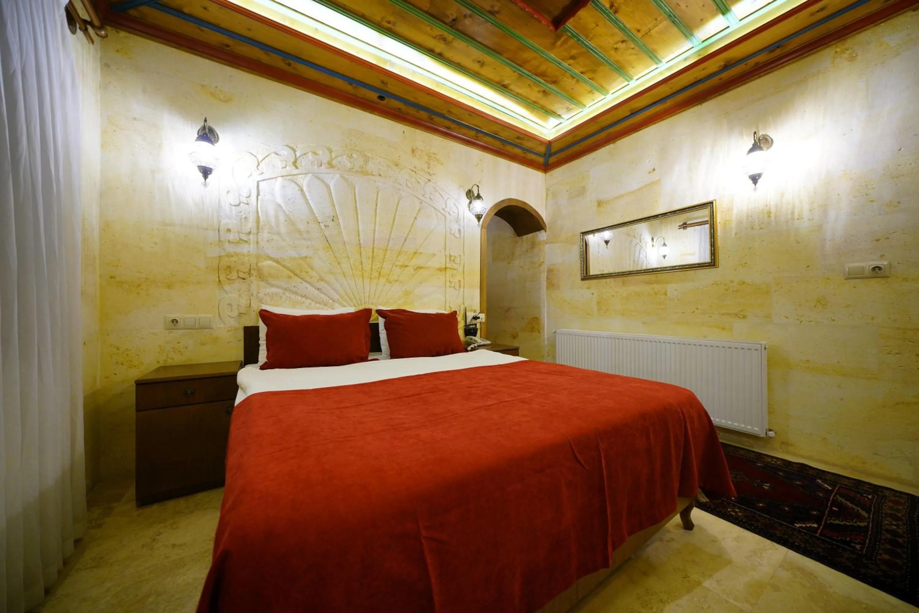 Bed in Balloon Cave Hotel