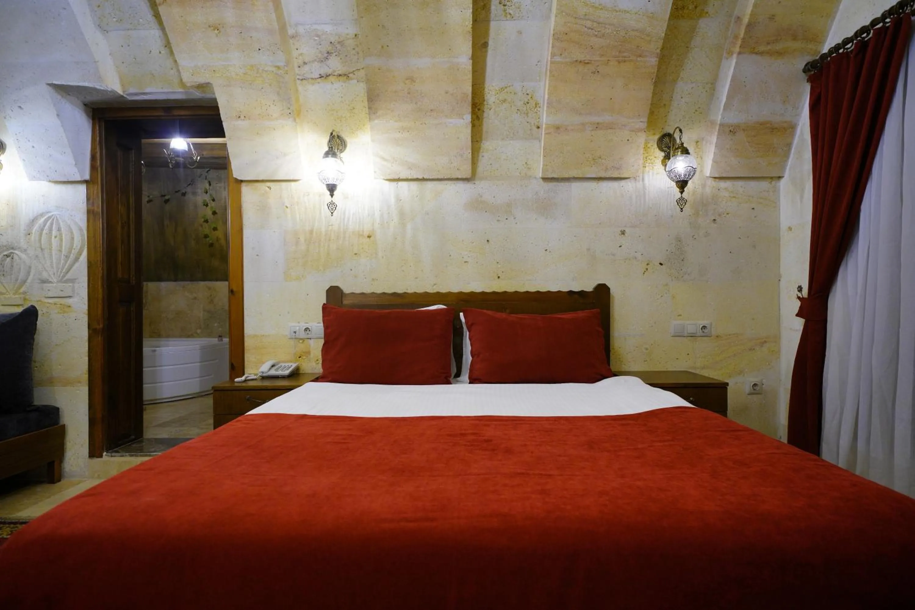 Bed in Balloon Cave Hotel