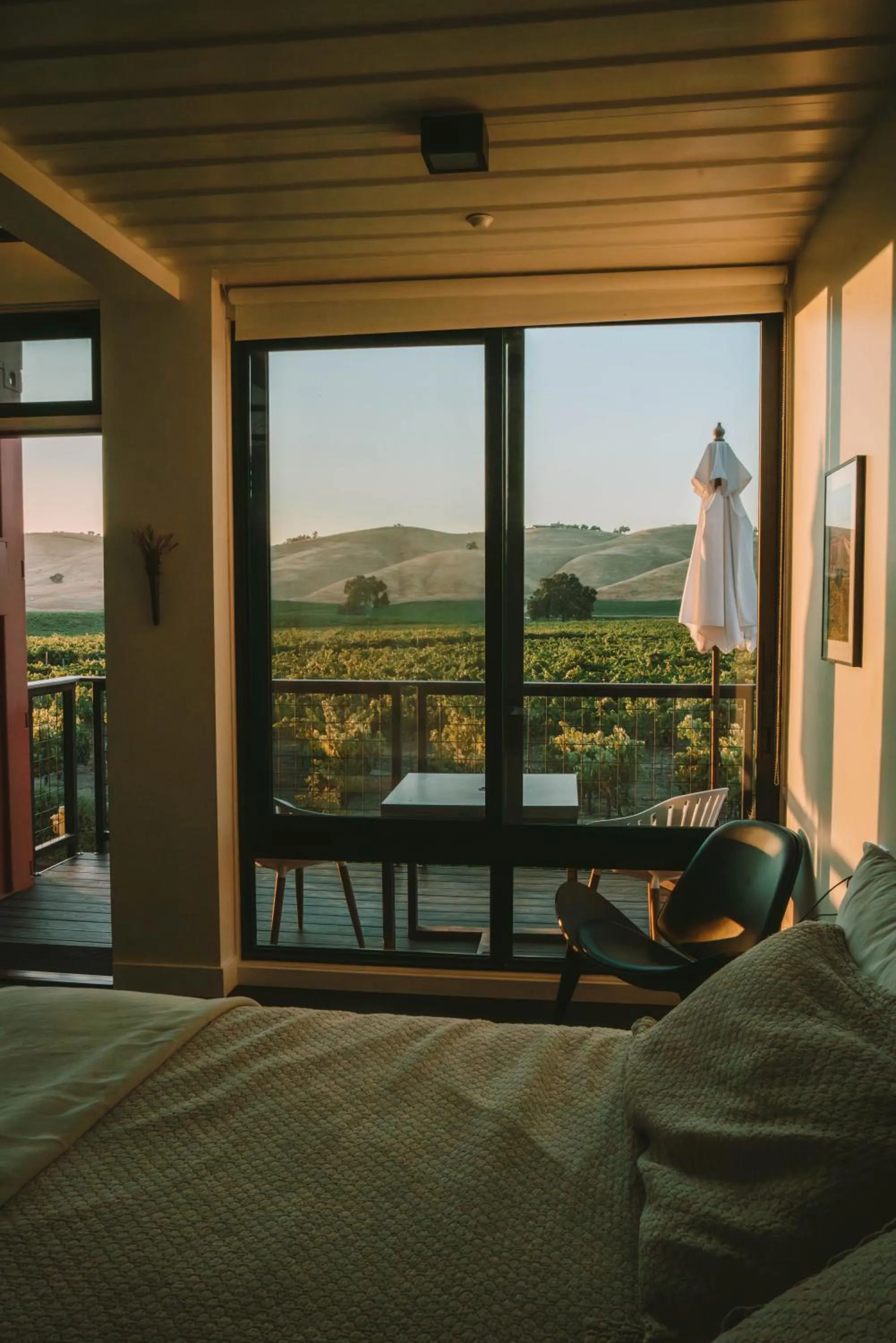 View (from property/room), Bed in Geneseo Inn