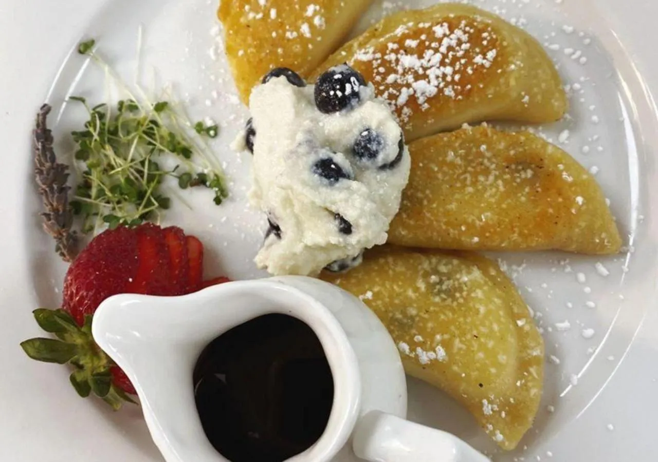 Breakfast in Geneseo Inn