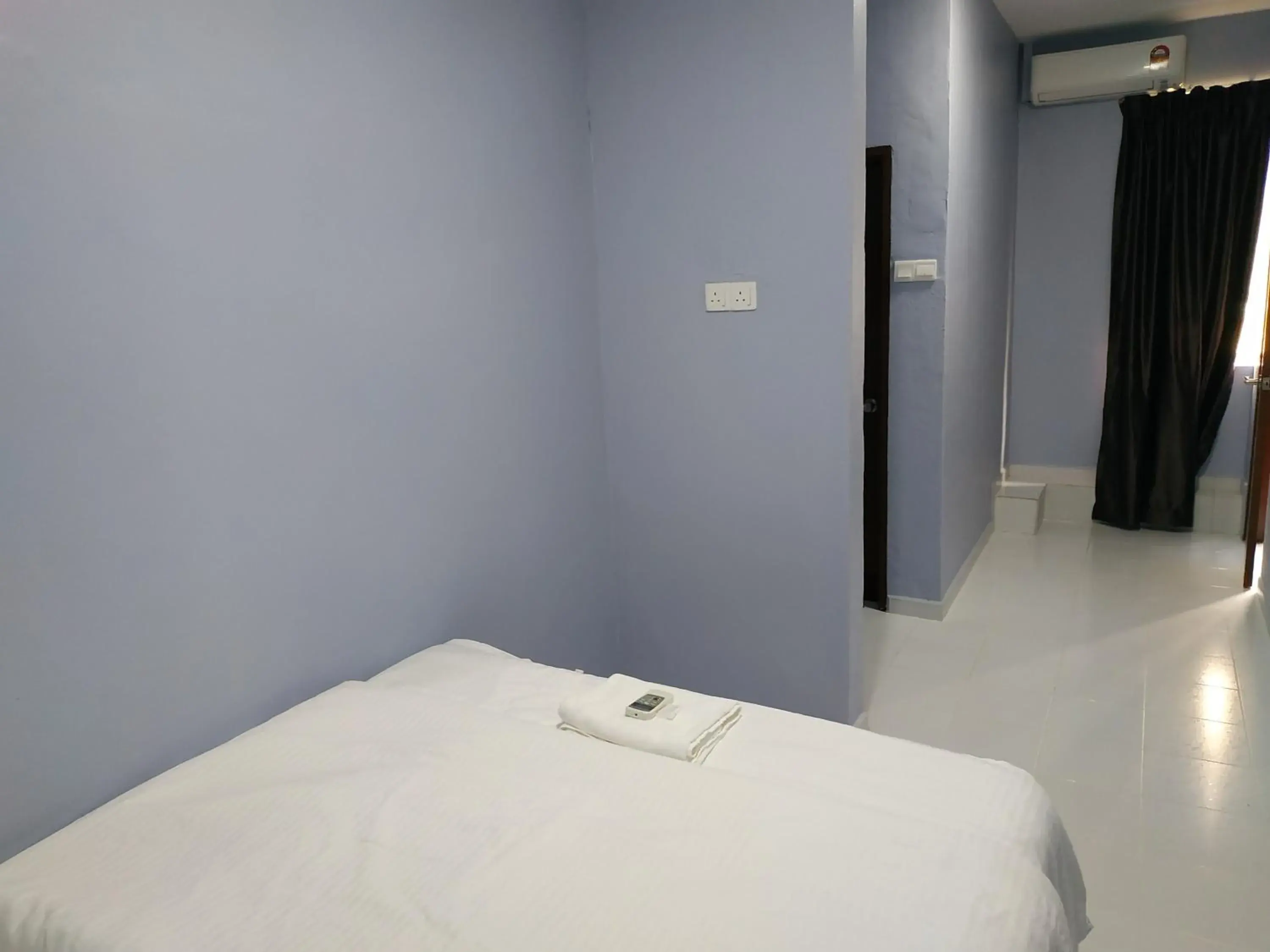 Bed in Qeyjan Hotel Bed in Qeyjan Hotel