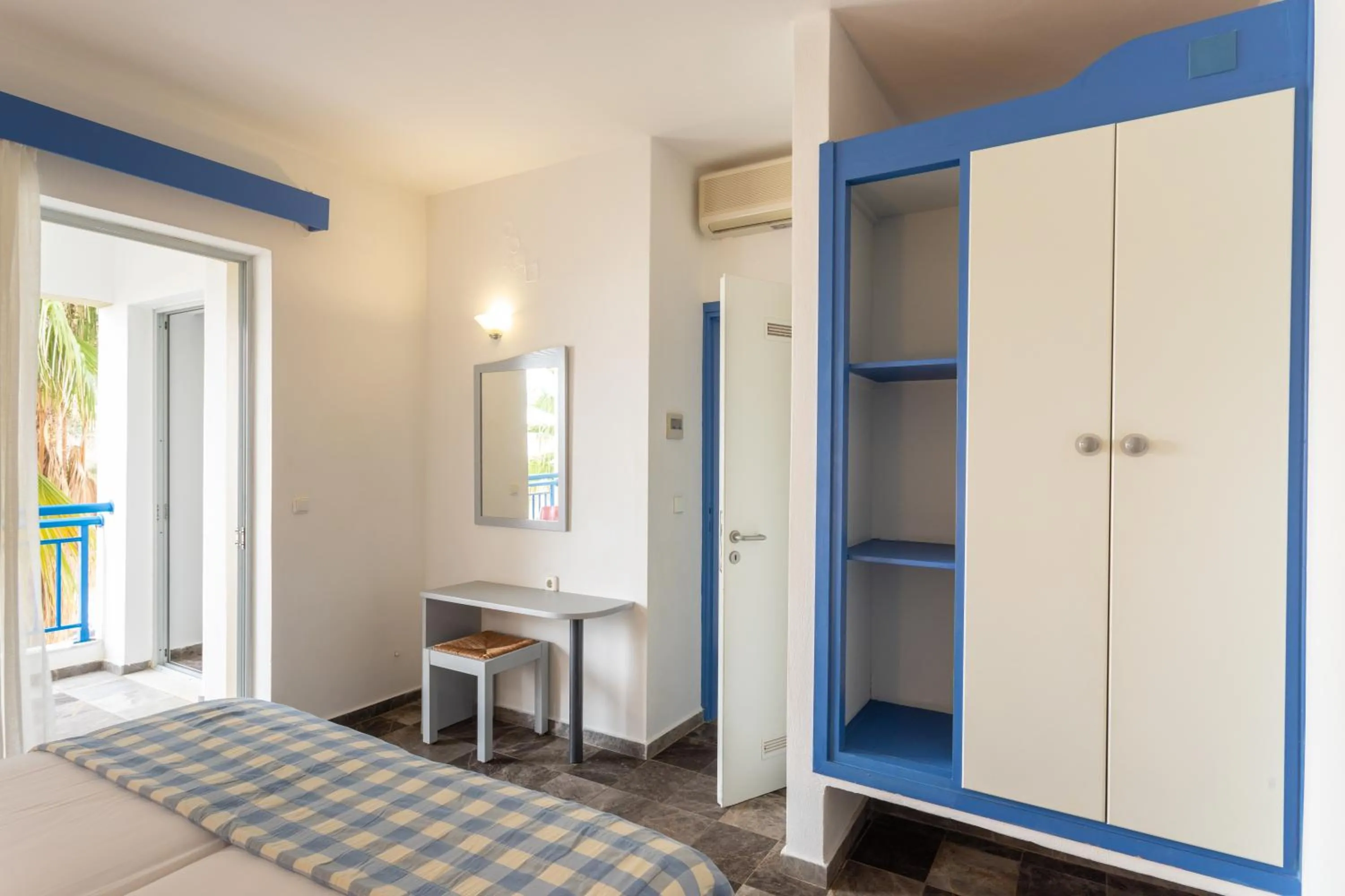 Bedroom in Ibiscos Garden Hotel
