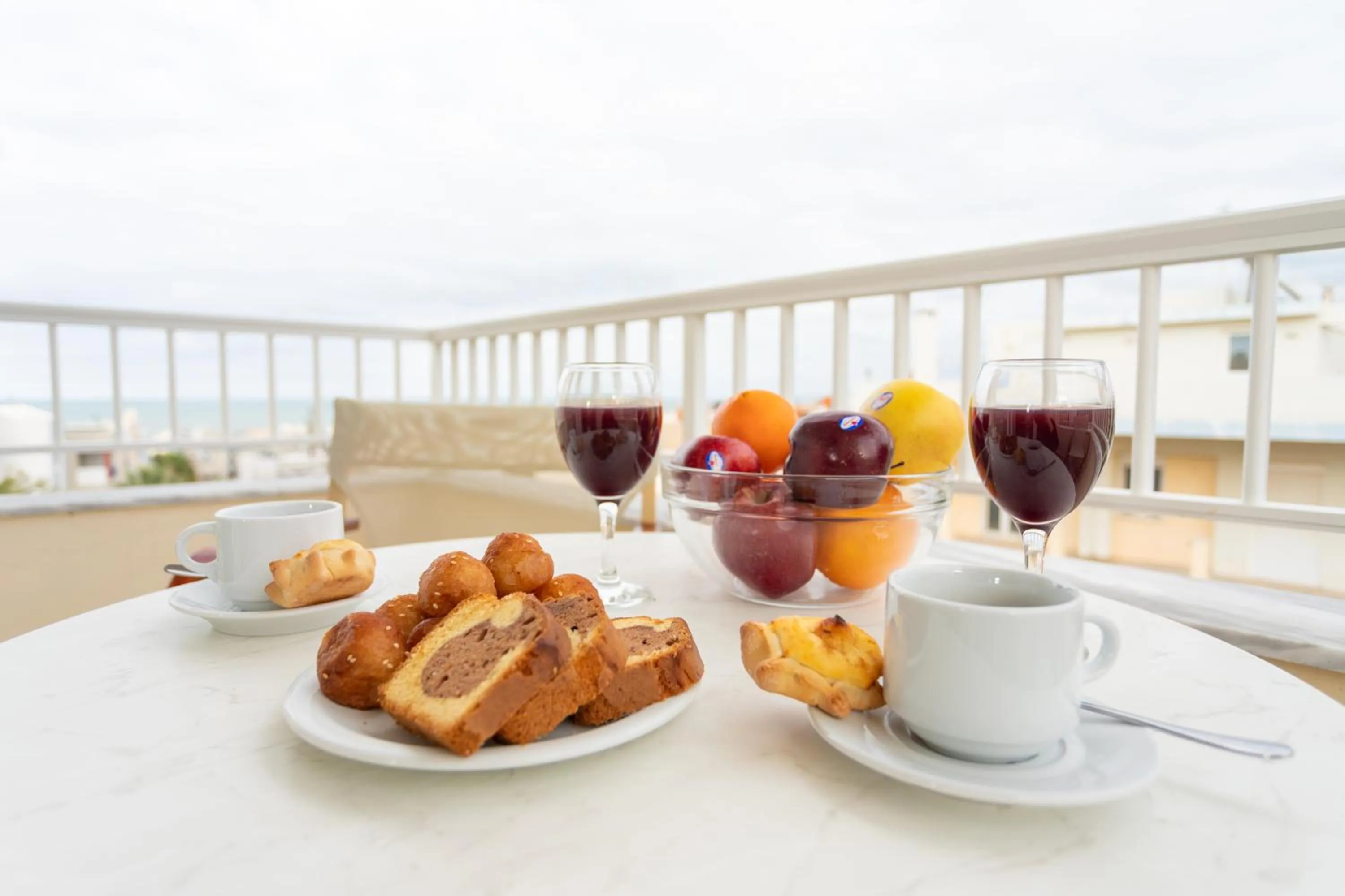 Breakfast in Ibiscos Garden Hotel