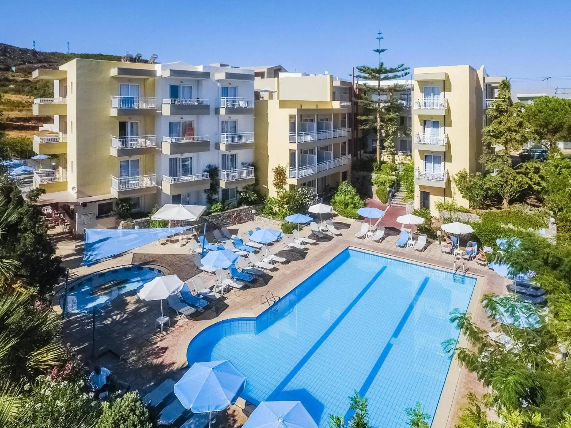 Property building in Ibiscos Garden Hotel