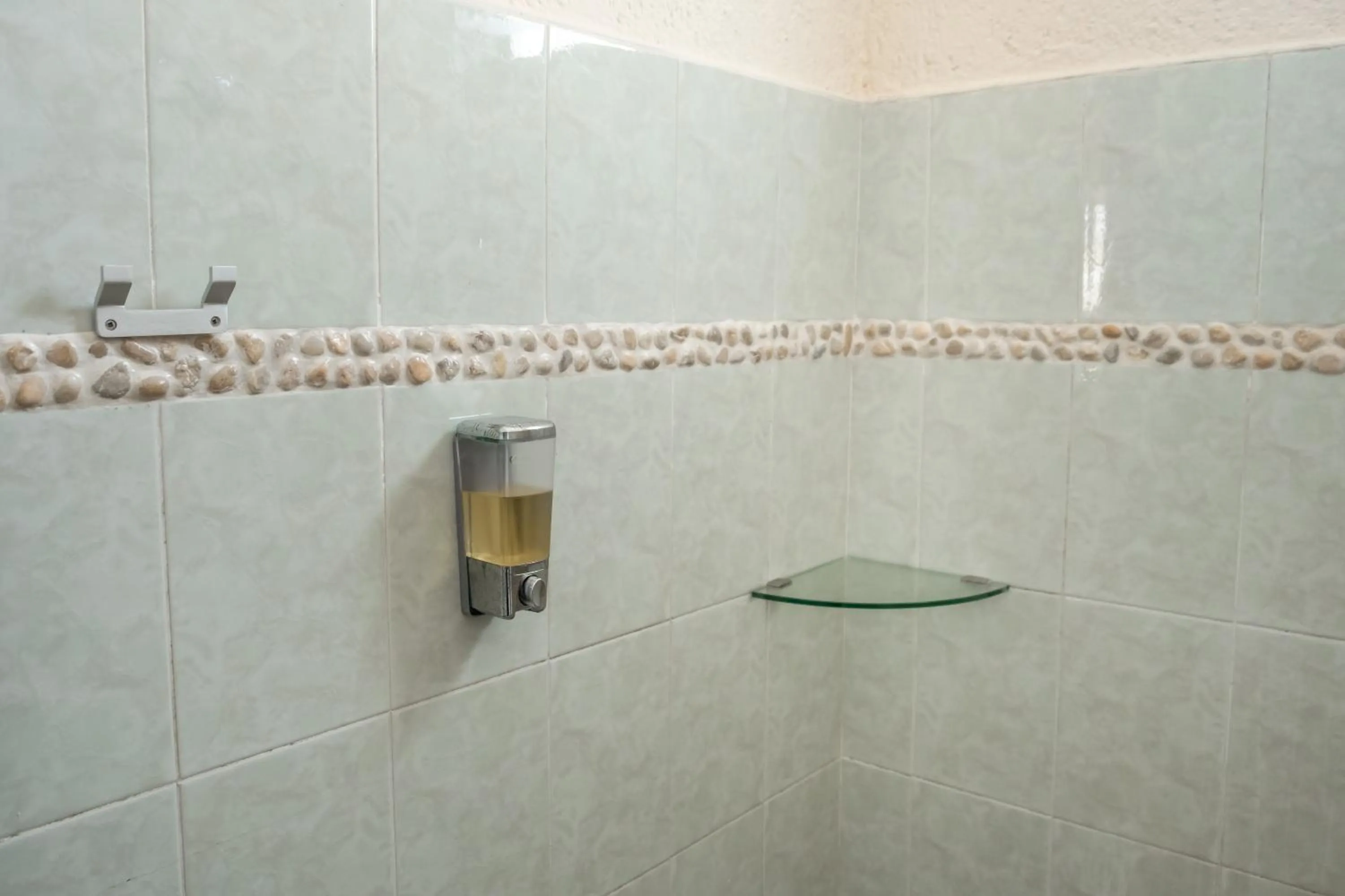 Shower in Hotel Pelicano