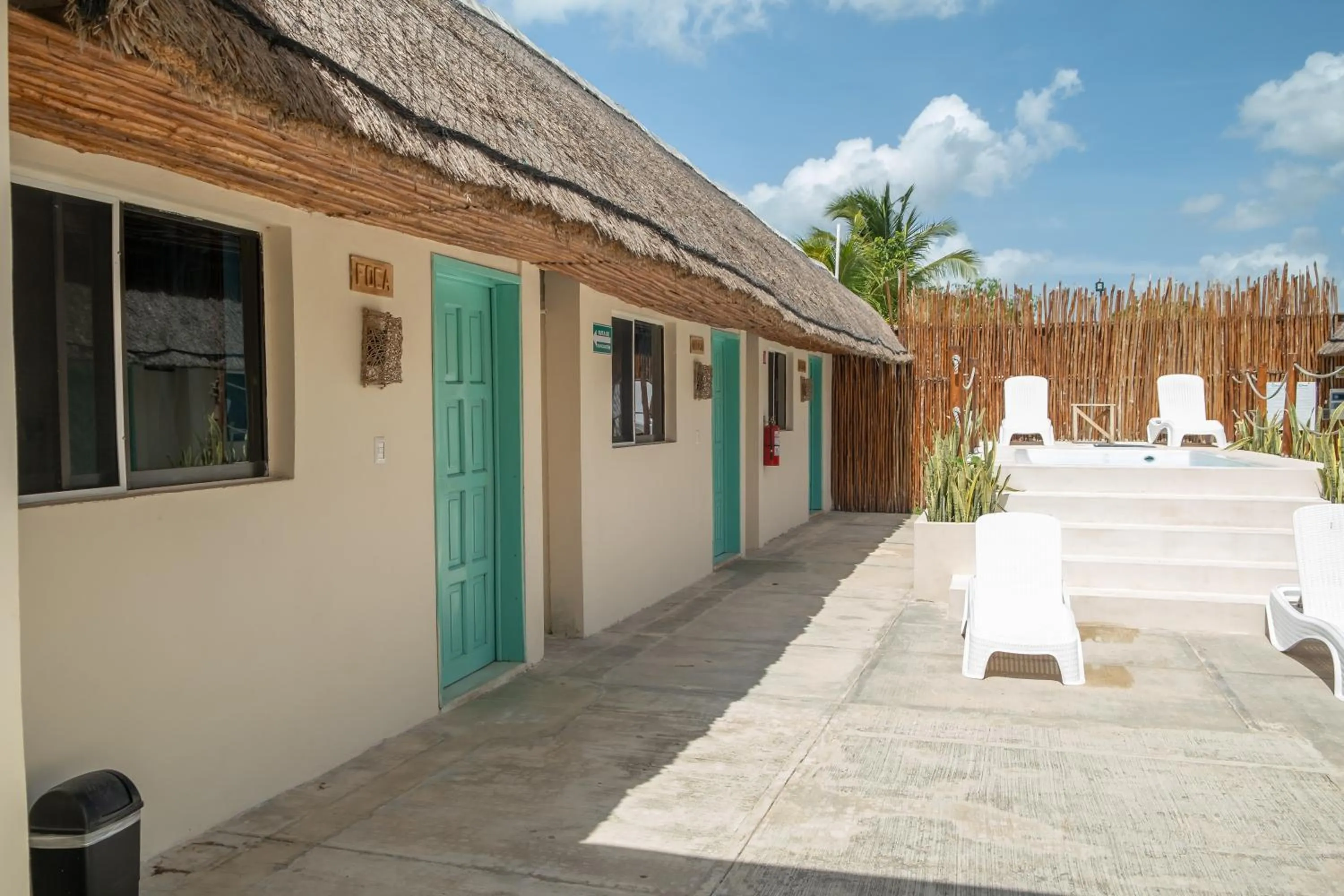 Property building in Hotel Pelicano