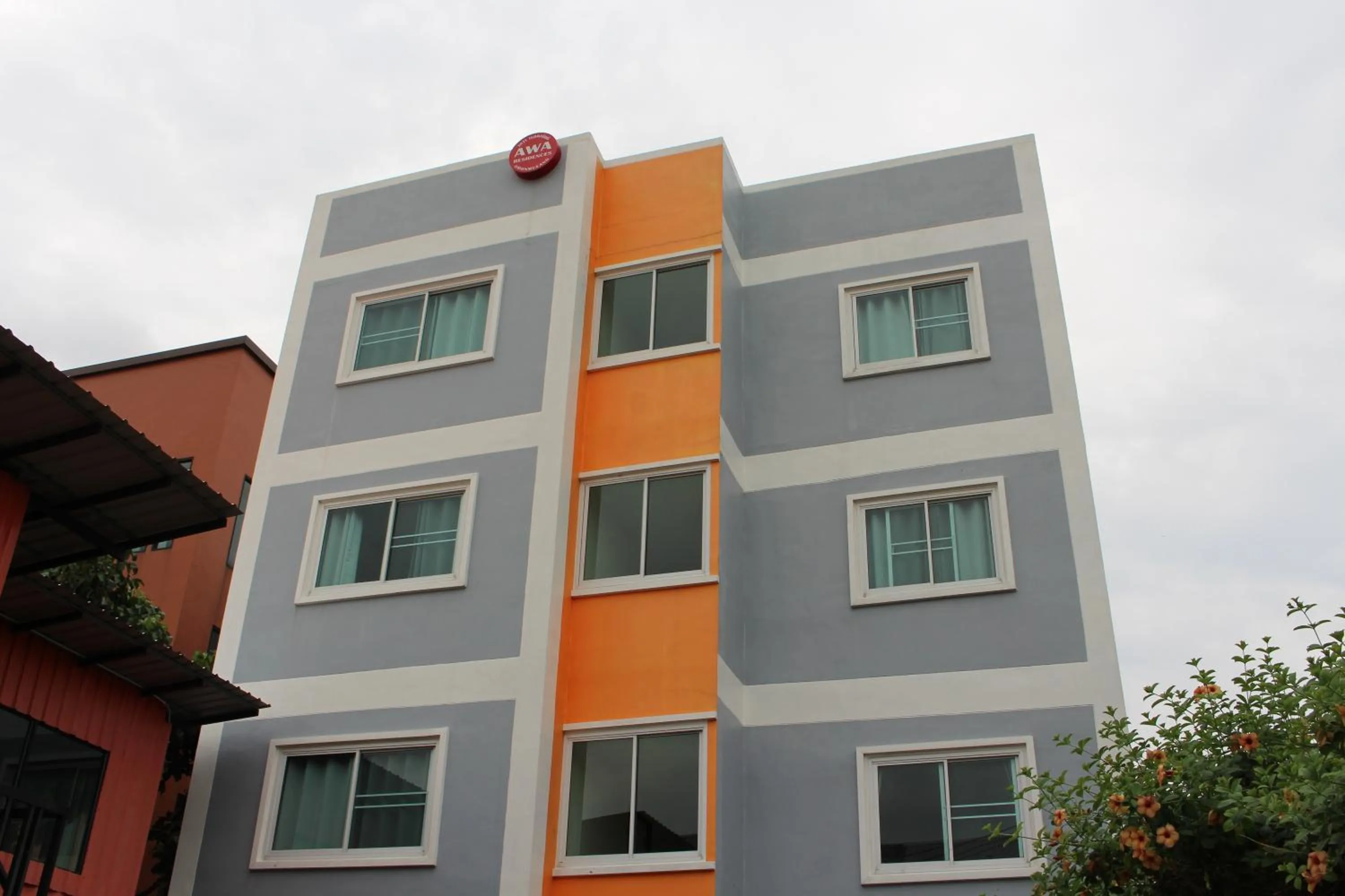 Property building in Awa Don Muang