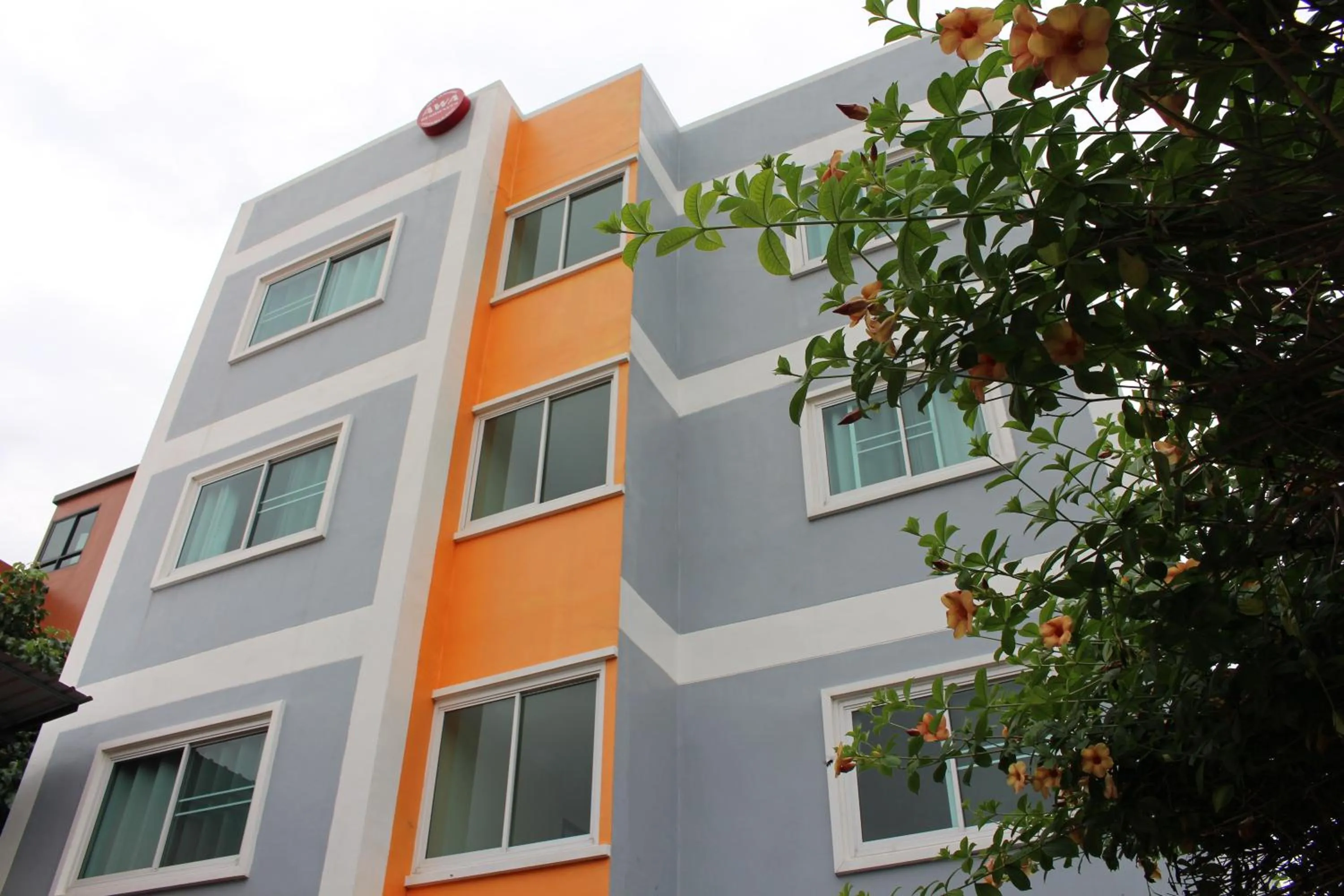 Property building in Awa Don Muang