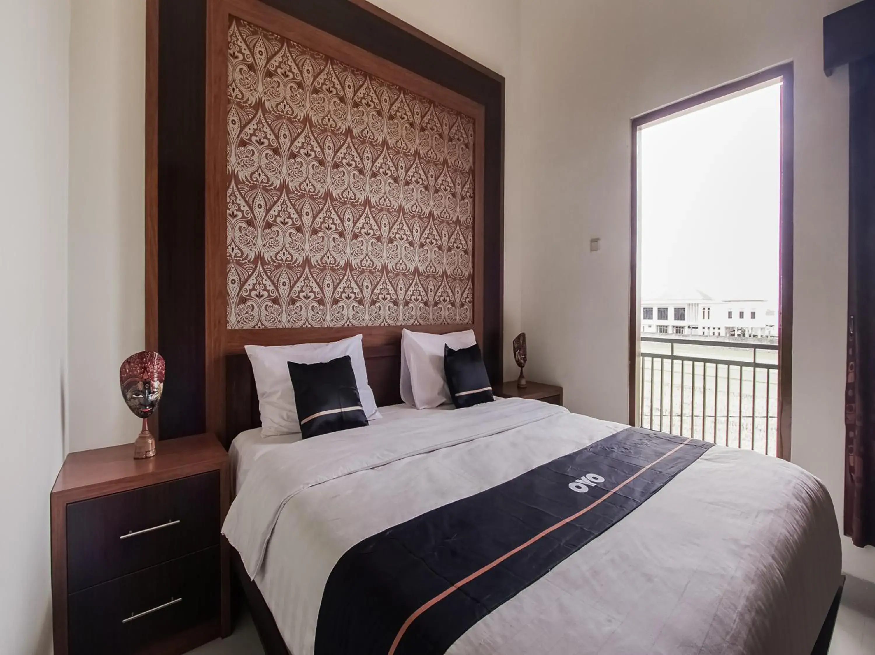 Bedroom in OYO 3935 Artha Ambarukmo Exclusive