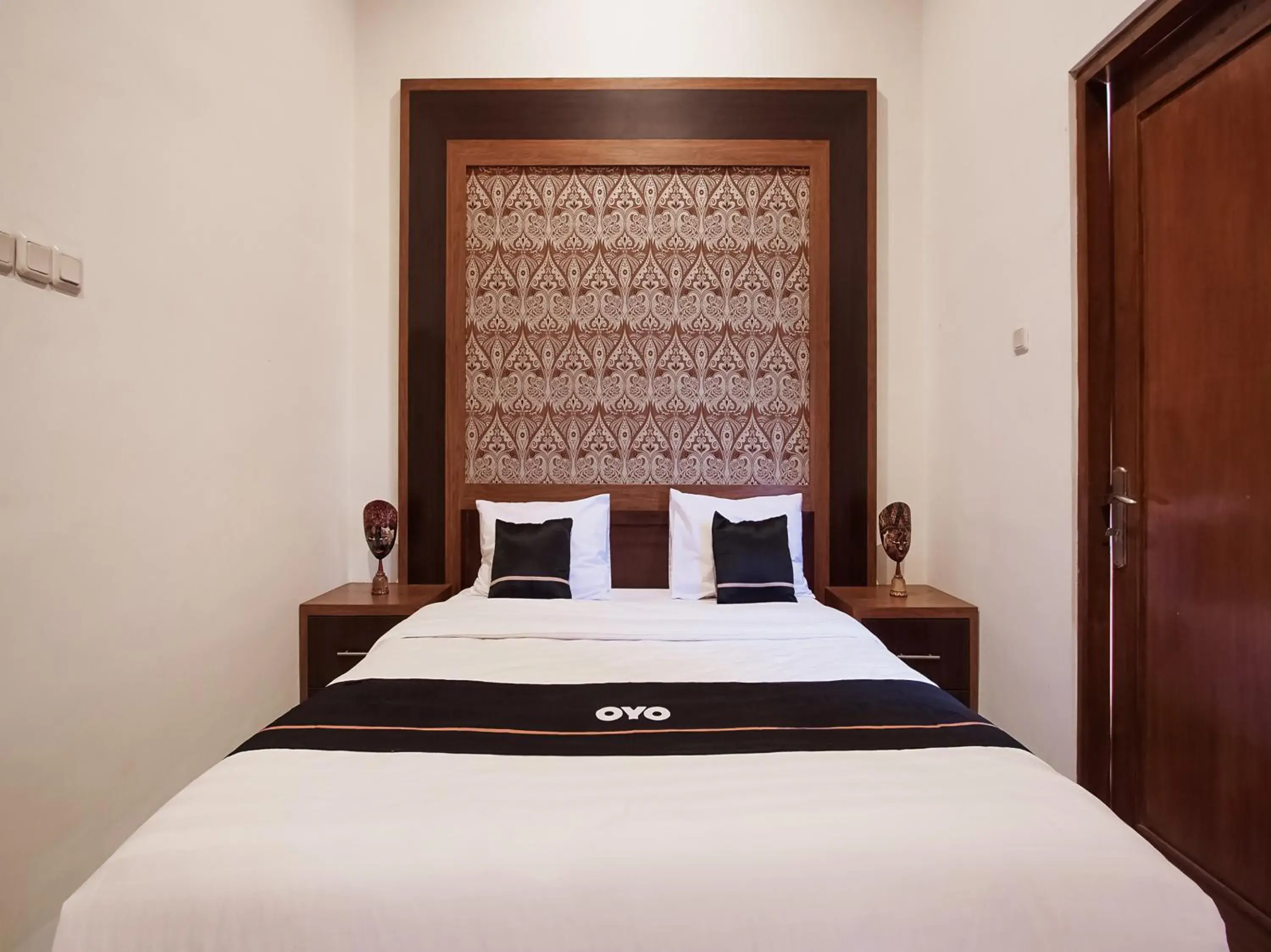 Bedroom in OYO 3935 Artha Ambarukmo Exclusive