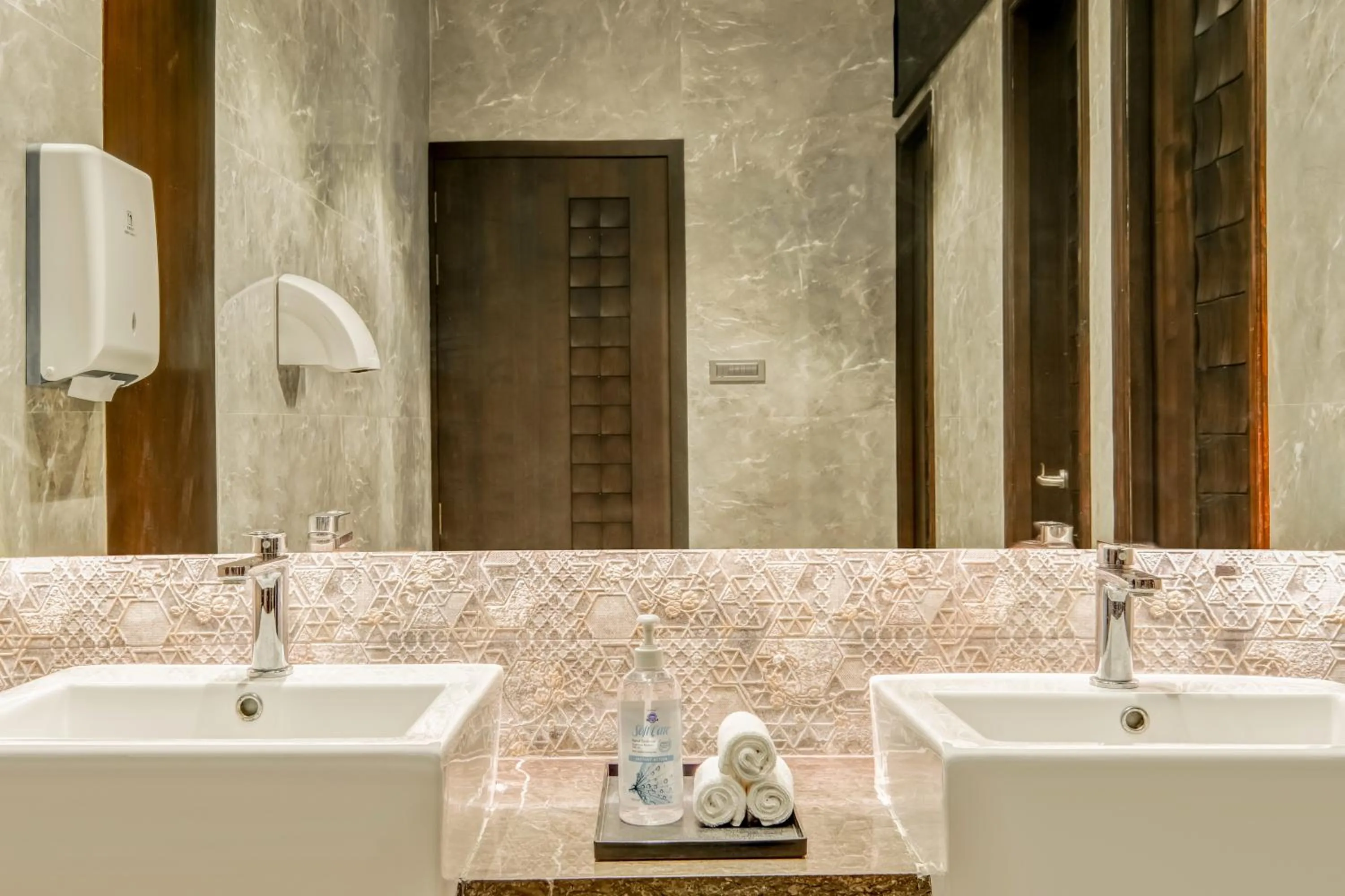 Public Bath in Lemon Tree Premier, Dwarka