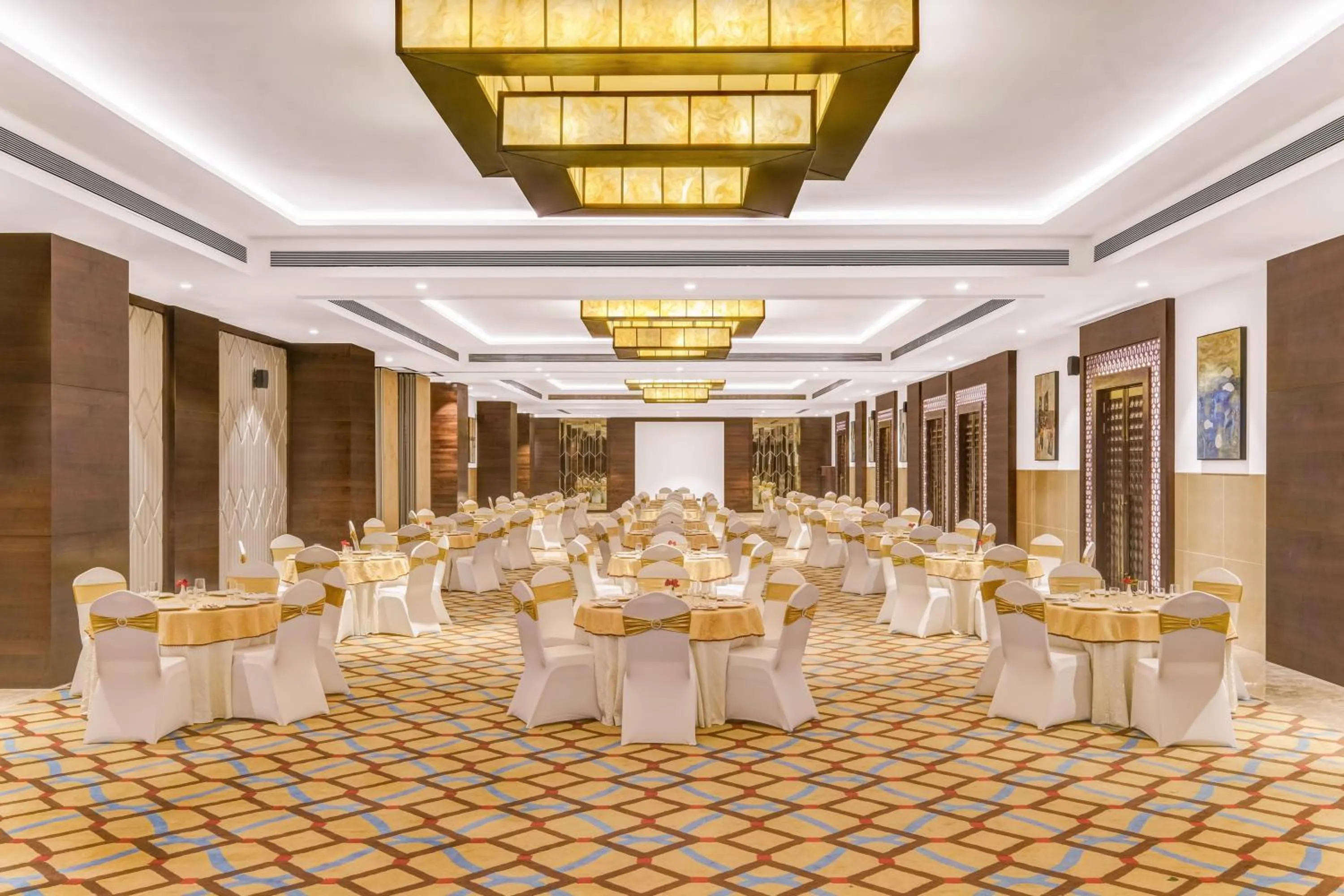 Banquet/Function facilities in Lemon Tree Premier, Dwarka