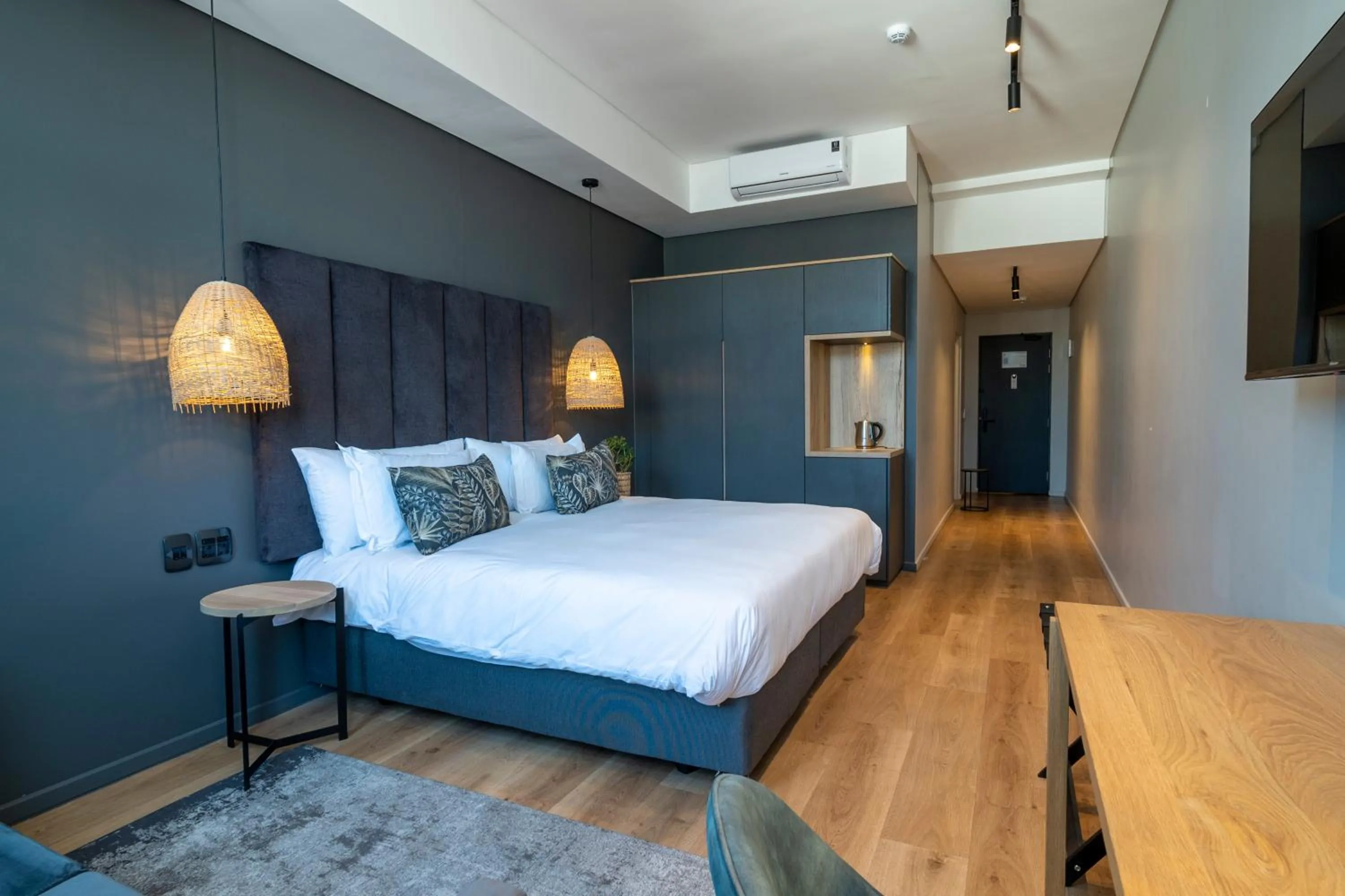 Bed in Kloof Street Hotel - Lion Roars Hotels & Lodges